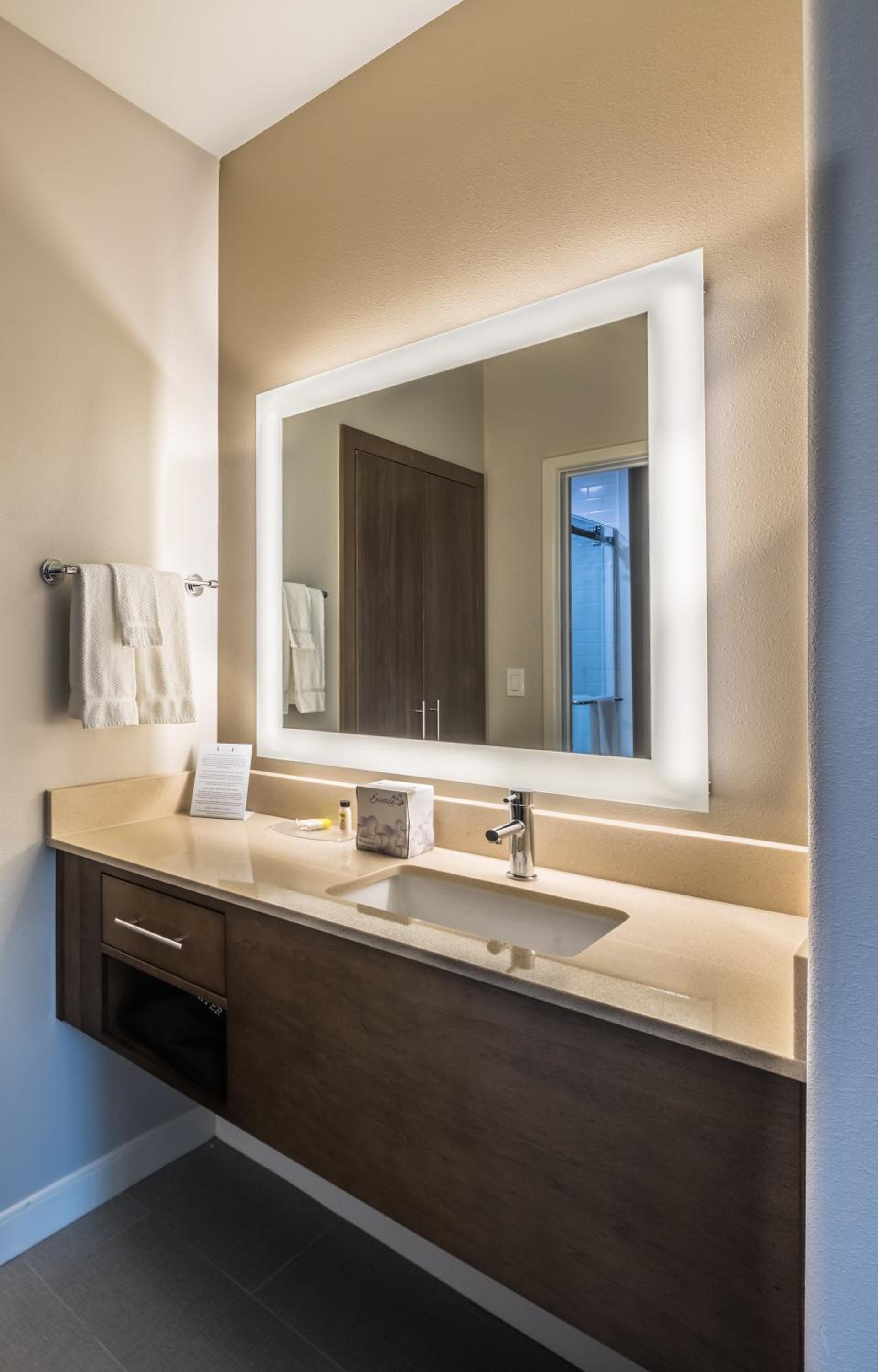 Staybridge Suites - Lake Jackson by IHG photo 31