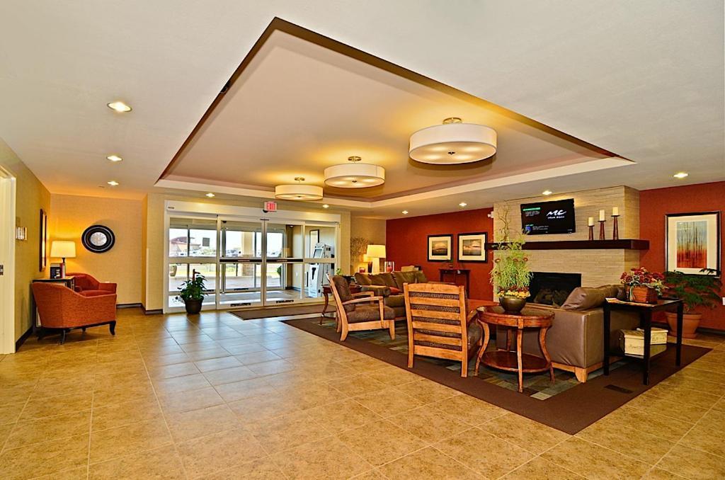 Hawthorn Extended Stay by Wyndham Dickinson photo 65