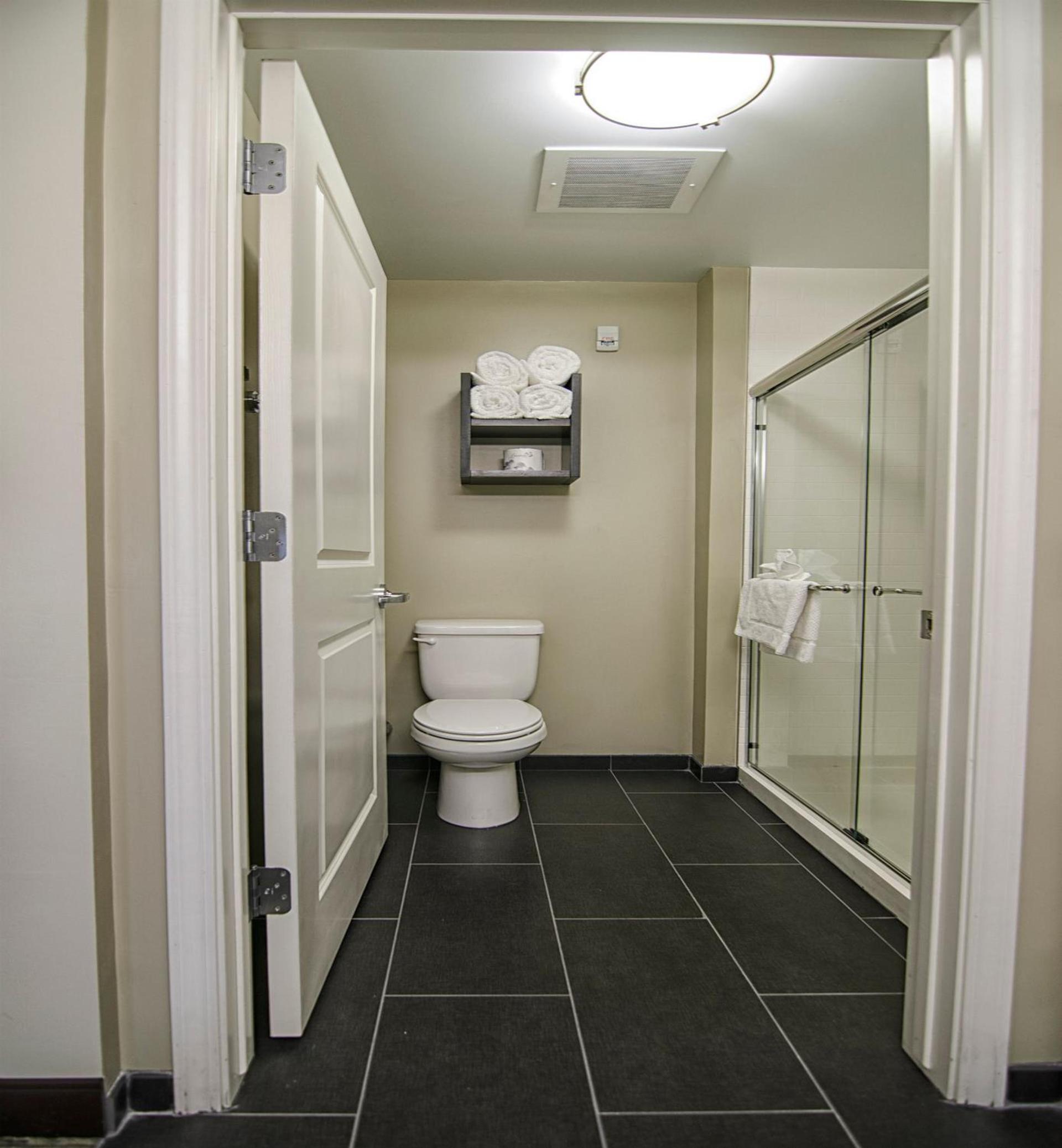 Staybridge Suites Marquette by IHG photo 3