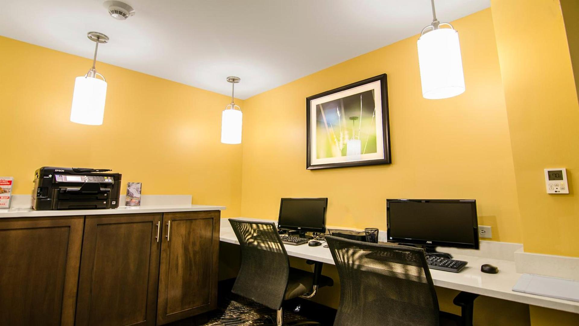 Staybridge Suites Marquette by IHG photo 57