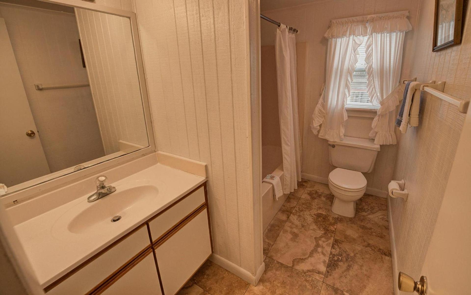 Outer Banks Motel photo 96