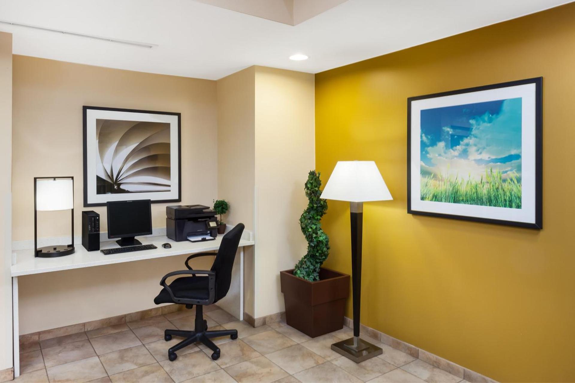 Candlewood Suites Aurora-Naperville by IHG photo 9