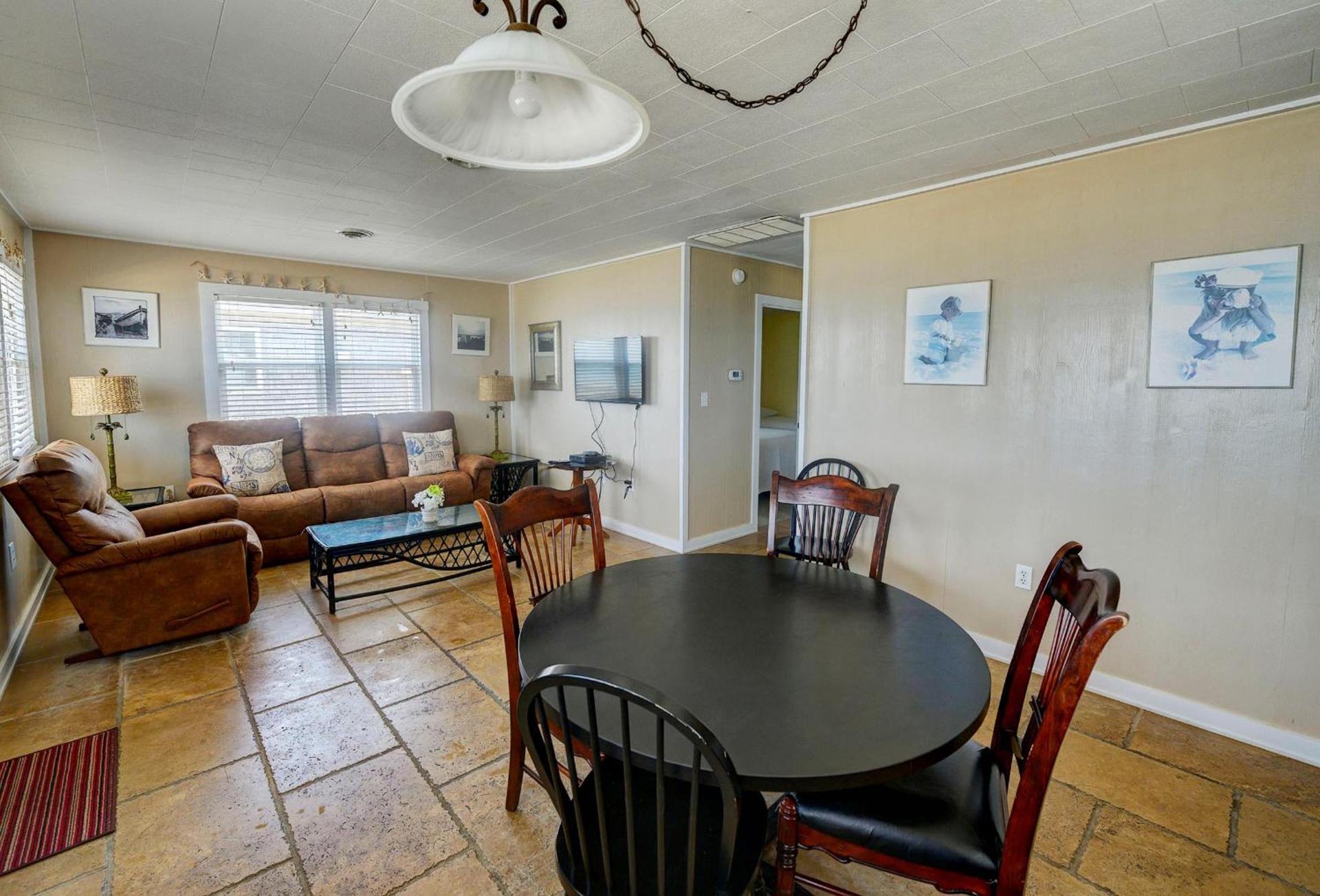 Outer Banks Motel photo 90