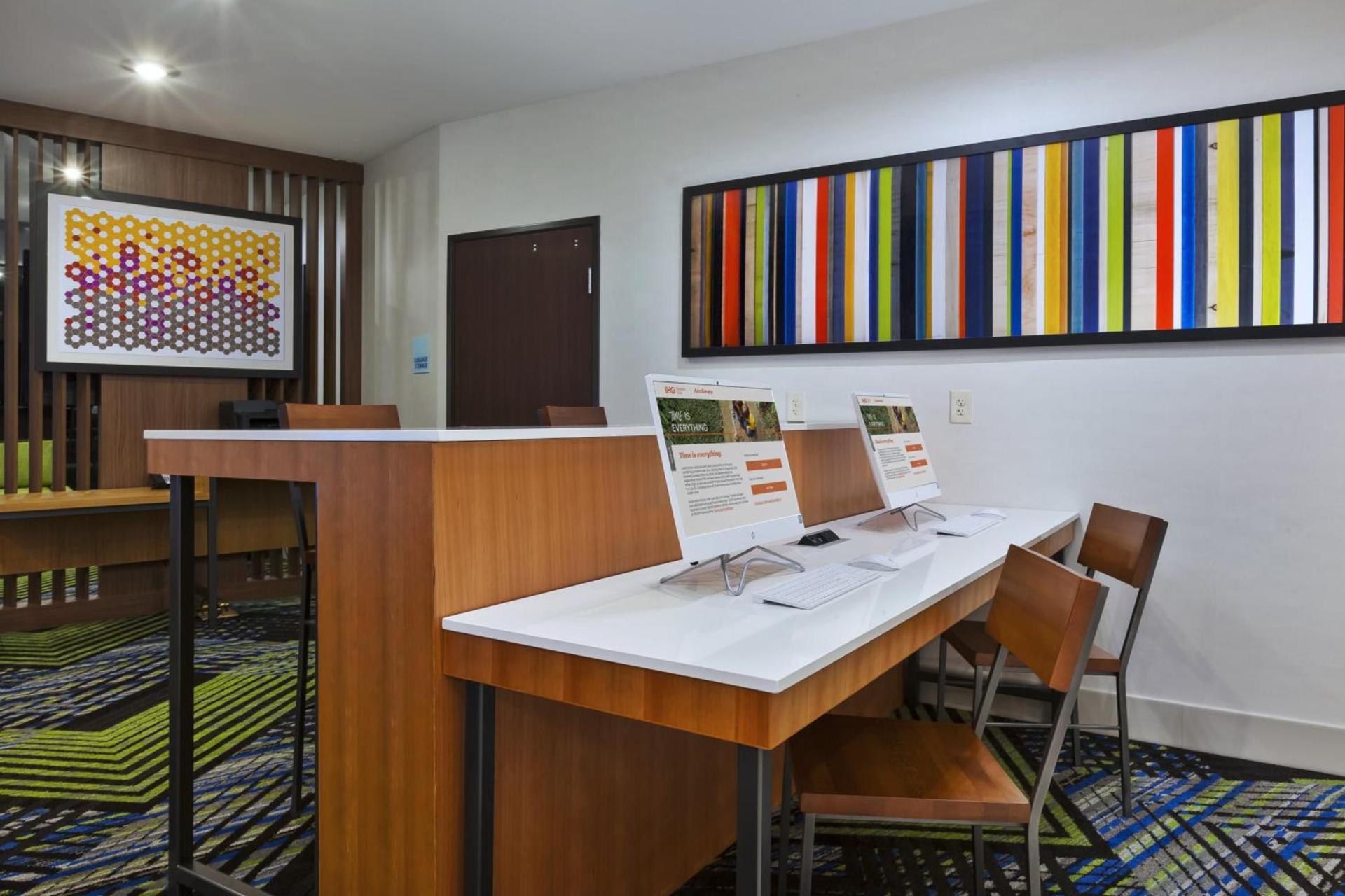 Holiday Inn Express & Suites - Painesville - Concord by IHG photo 3