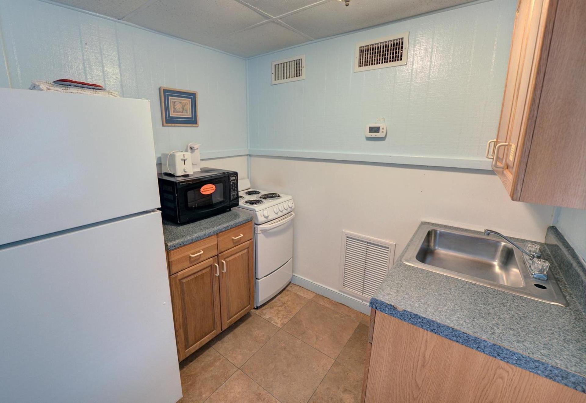 Outer Banks Motel photo 73