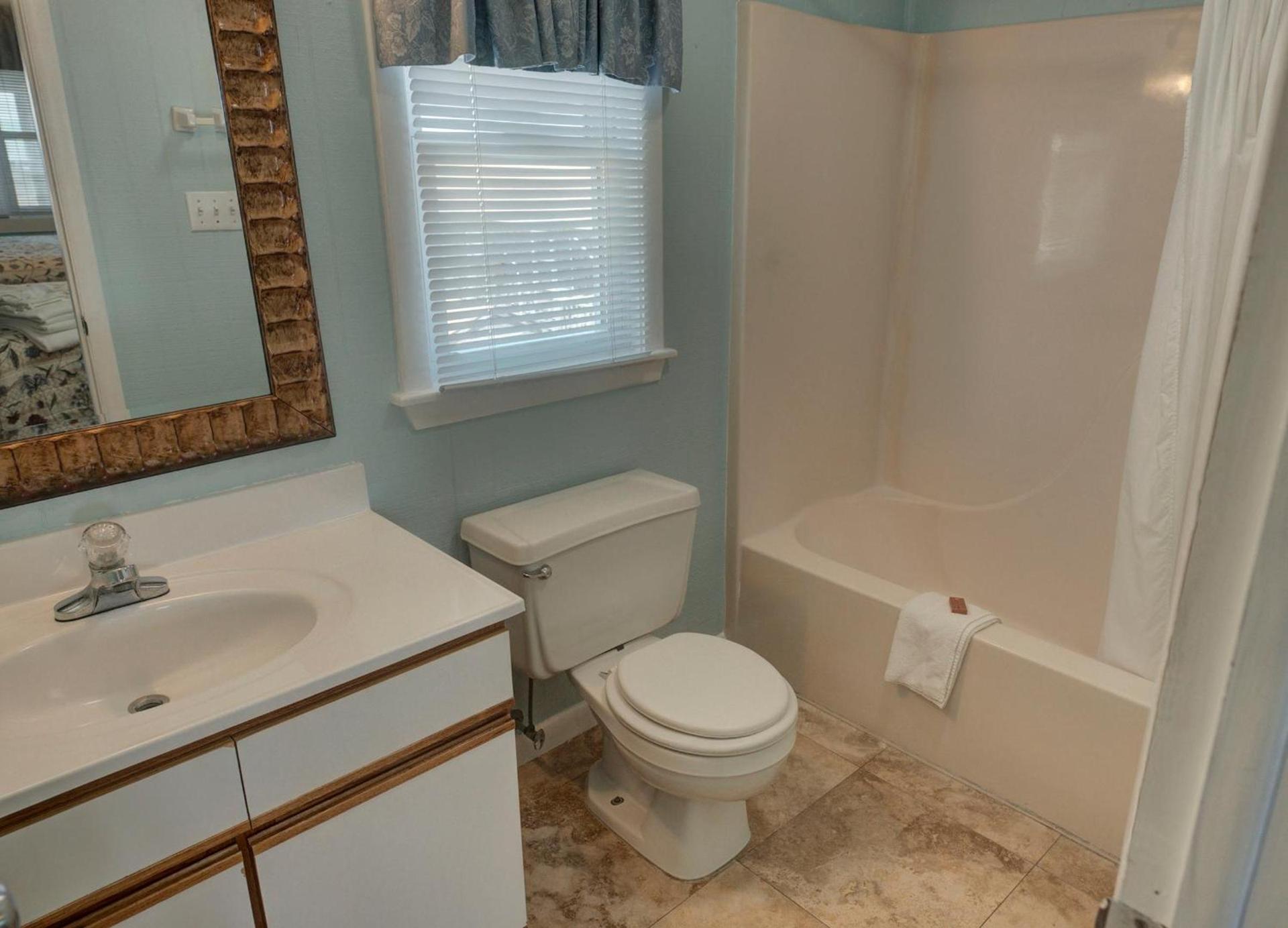 Outer Banks Motel photo 65