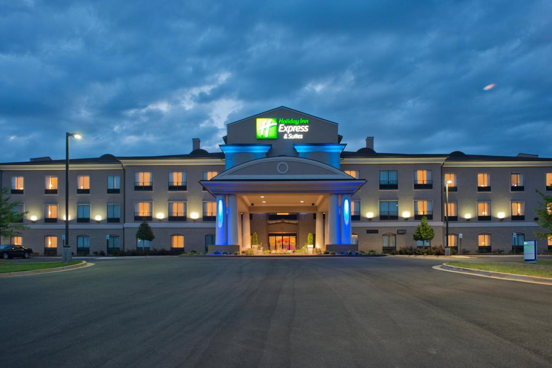 Holiday Inn Express Hotel & Suites Prattville South by IHG photo 17