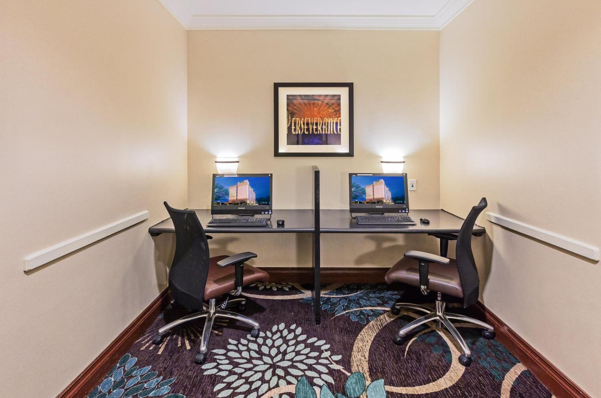 Staybridge Suites San Antonio Downtown Convention Center by IHG photo 17