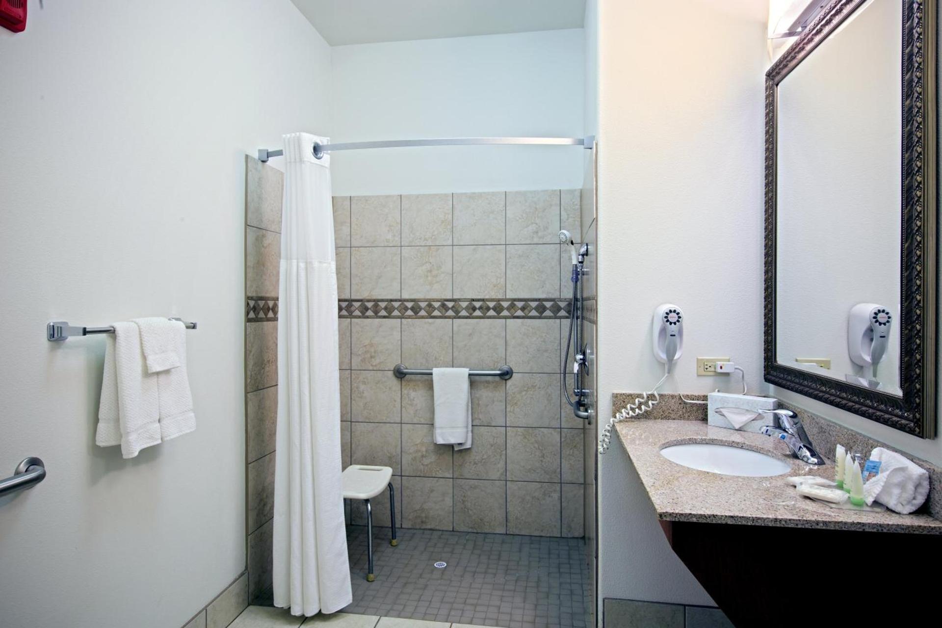 Staybridge Suites Rockford by IHG photo 43