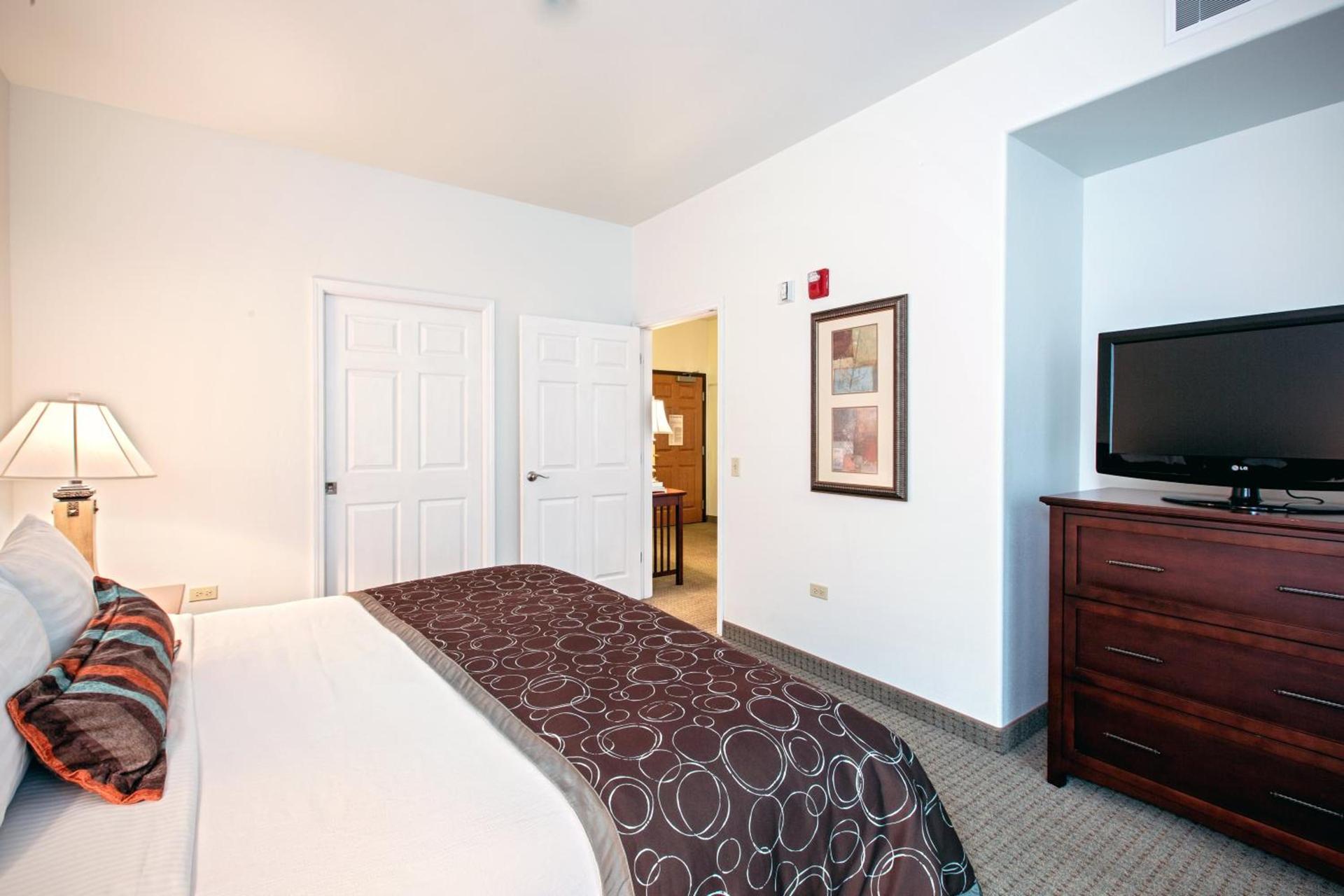 Staybridge Suites Rockford by IHG photo 39