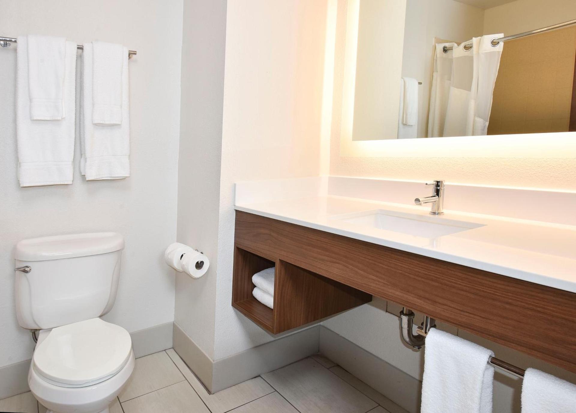 Holiday Inn Express Hotel & Suites Selma by IHG photo 34