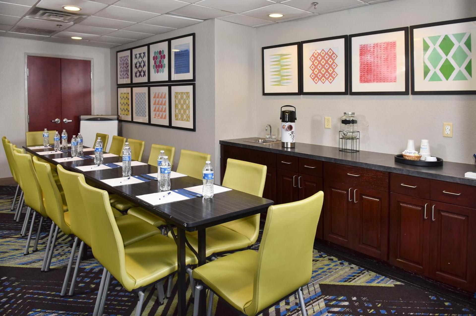 Holiday Inn Express Hotel & Suites Selma by IHG photo 12