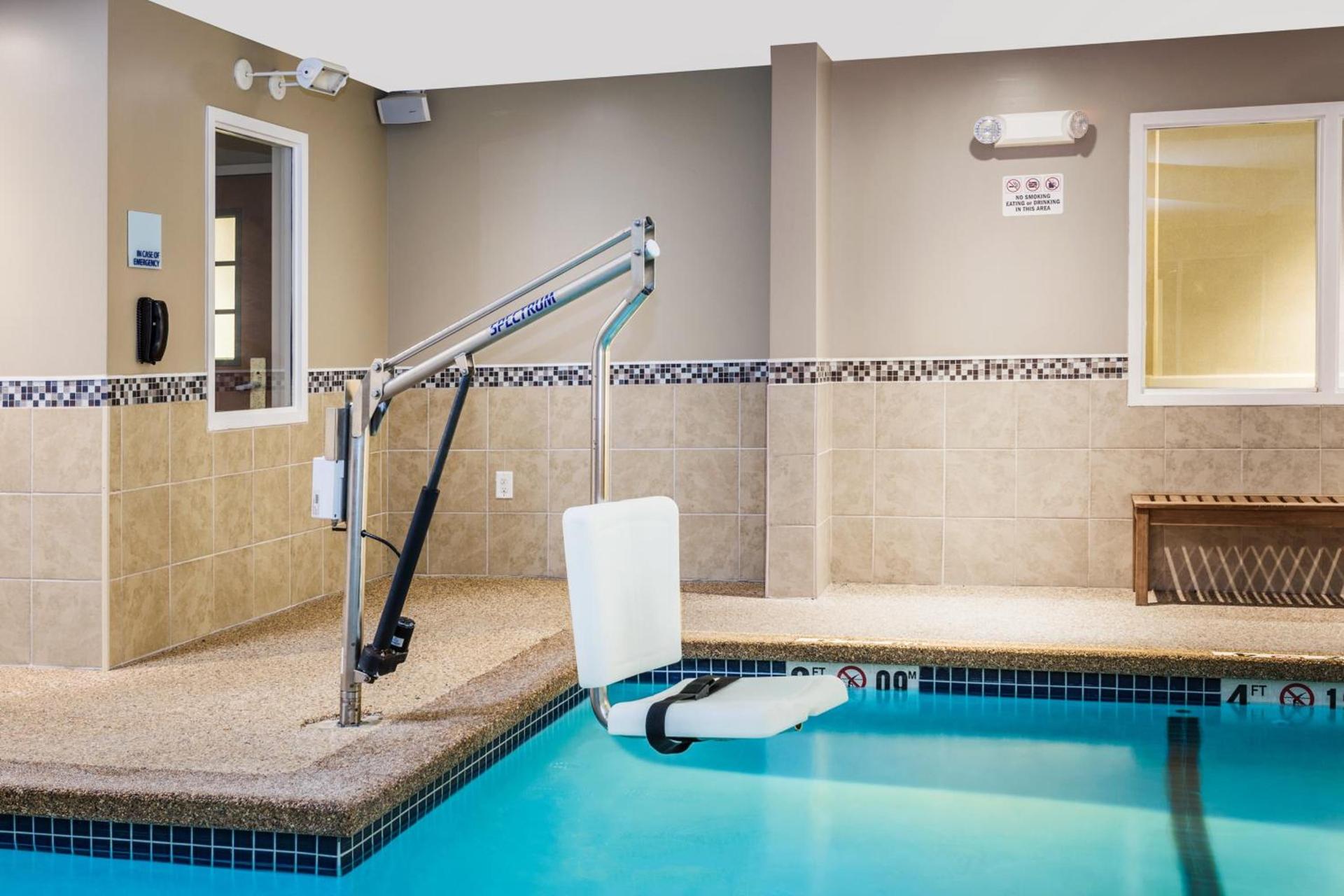 Holiday Inn Express Hotel & Suites Hampton South-Seabrook by IHG photo 59