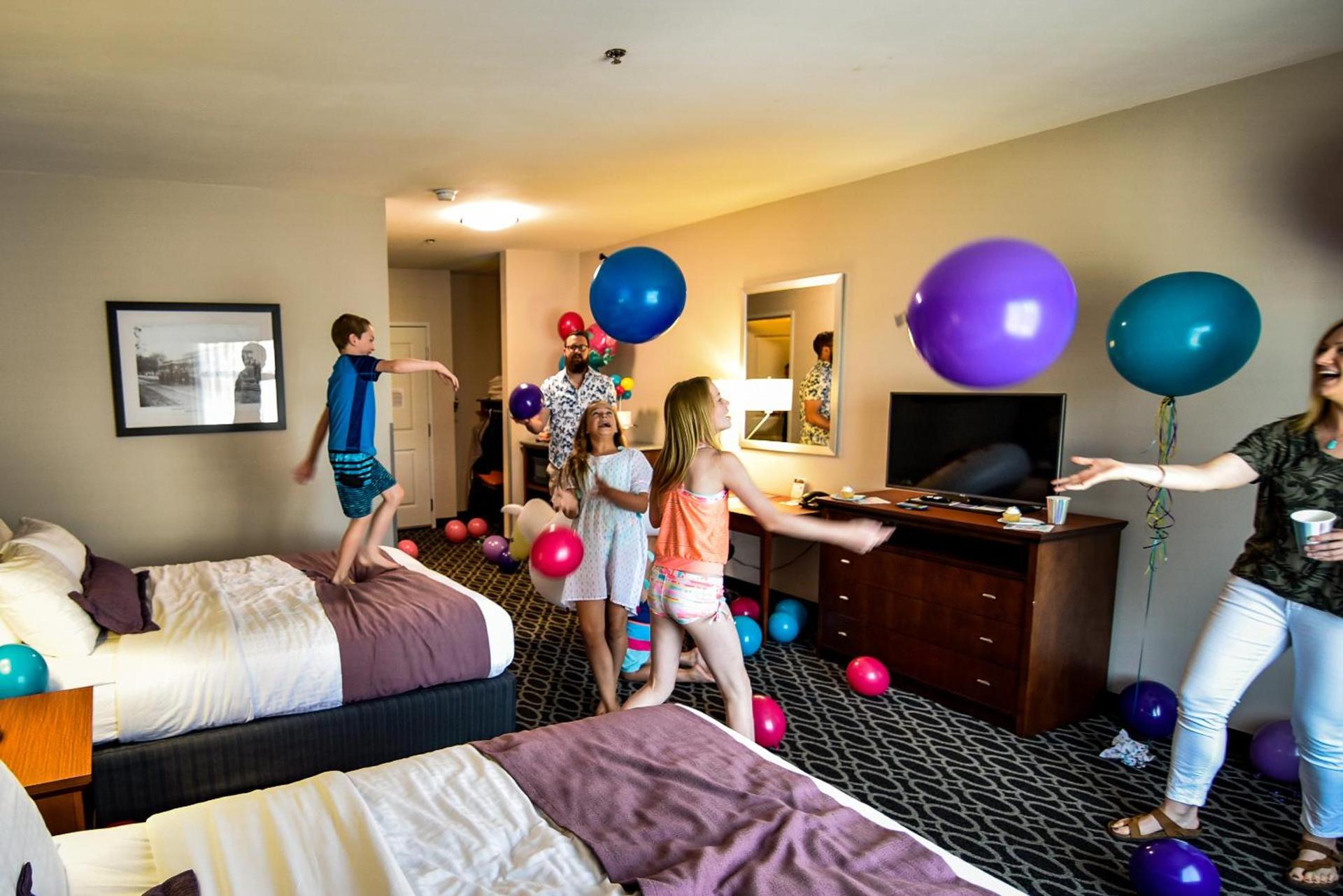 Bluemont Hotel photo 6