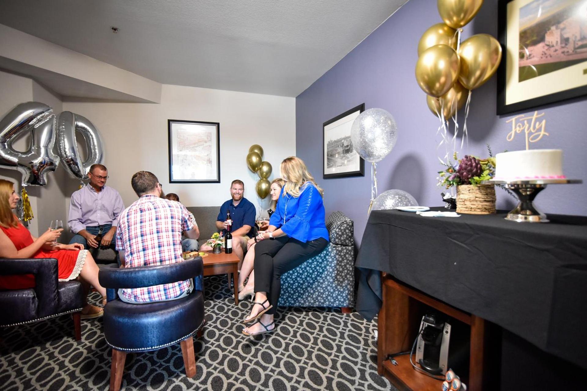 Bluemont Hotel photo 17