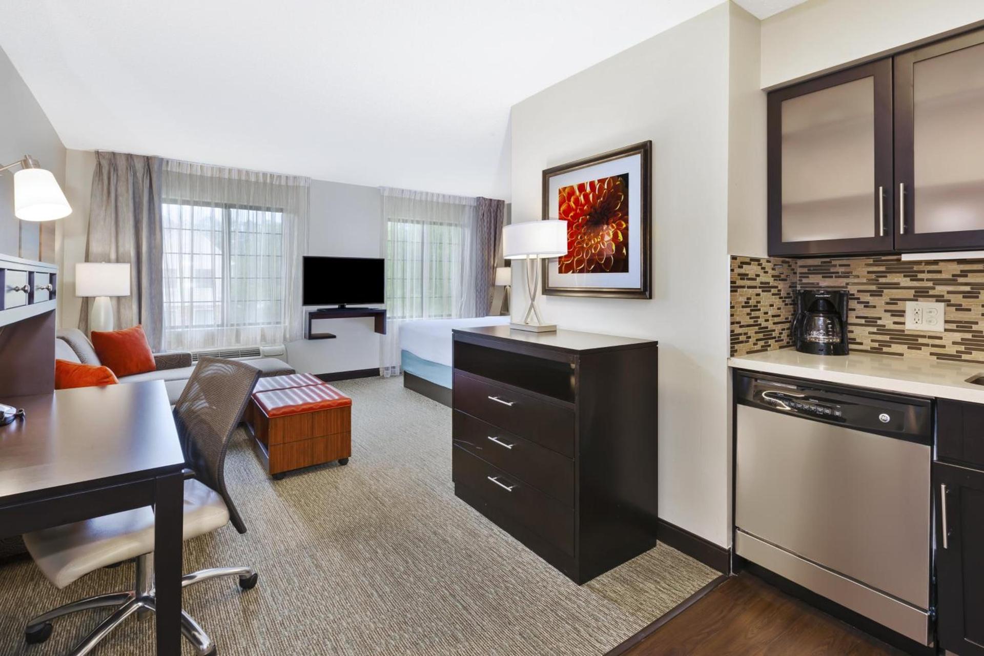 Staybridge Suites Detroit-Utica by IHG photo 12