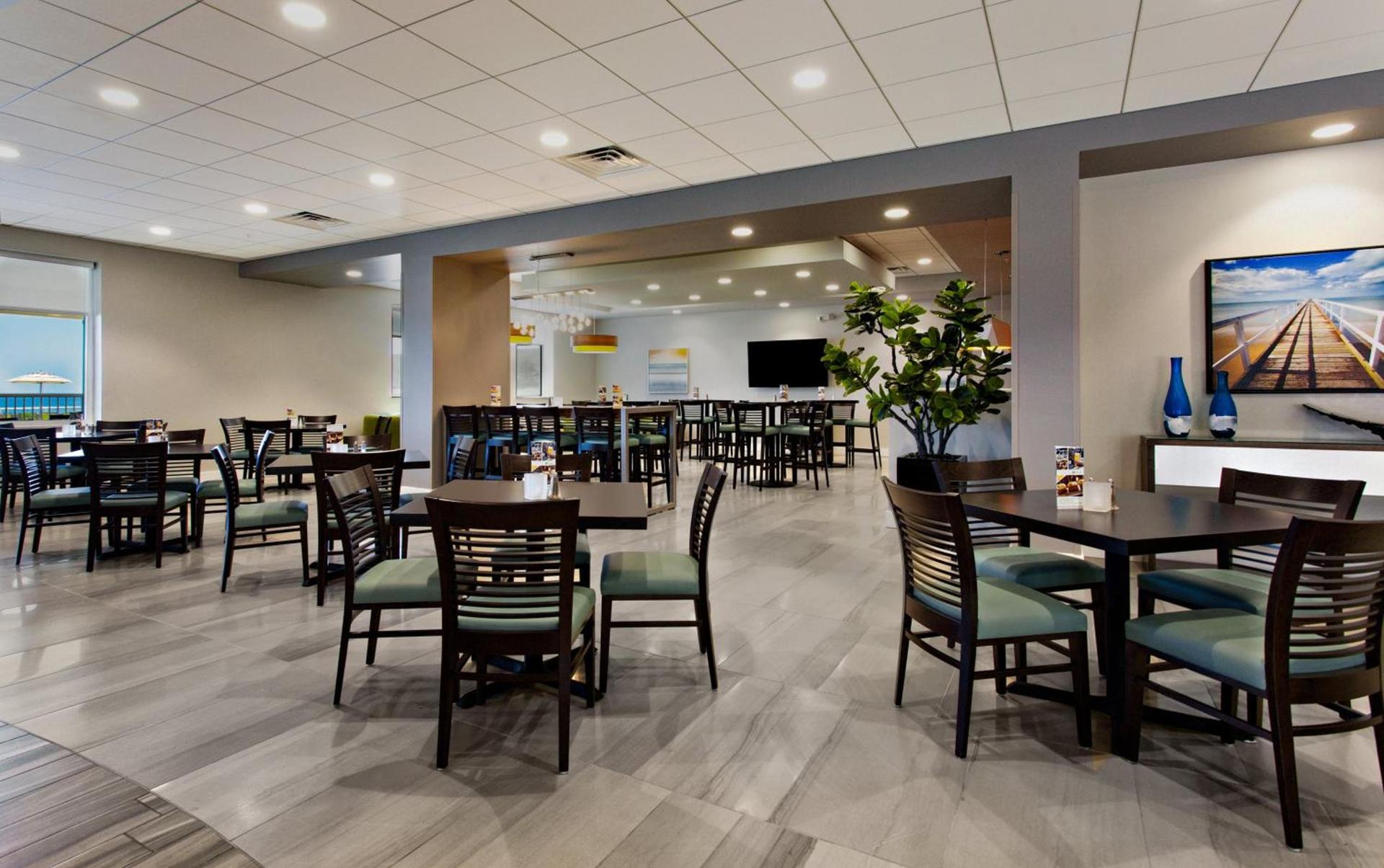 Holiday Inn Hotel & Suites Daytona Beach On The Ocean by IHG photo 42