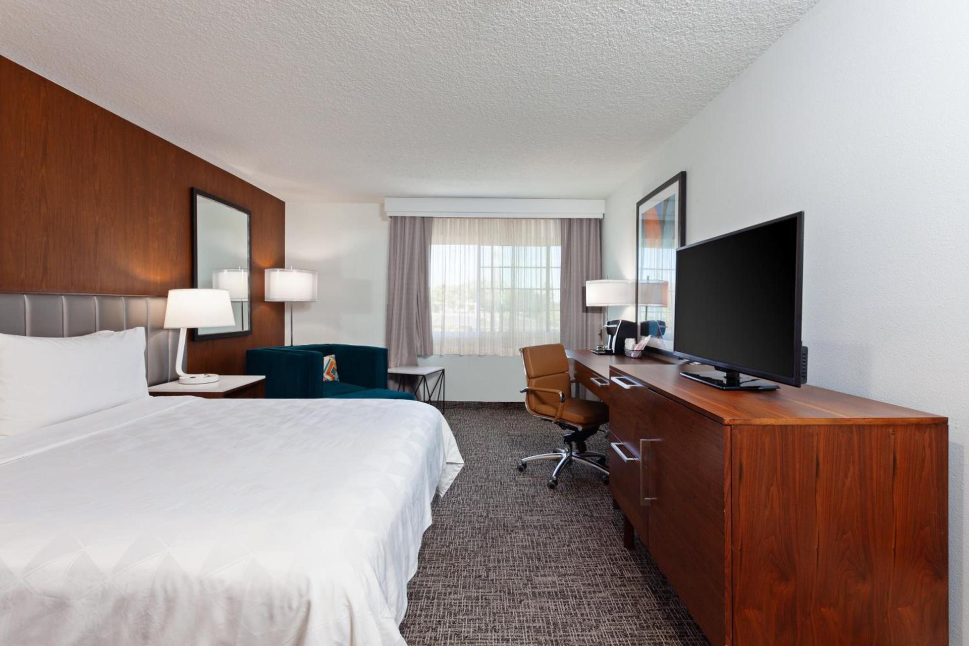 Holiday Inn & Suites San Mateo - SFO by IHG photo 60