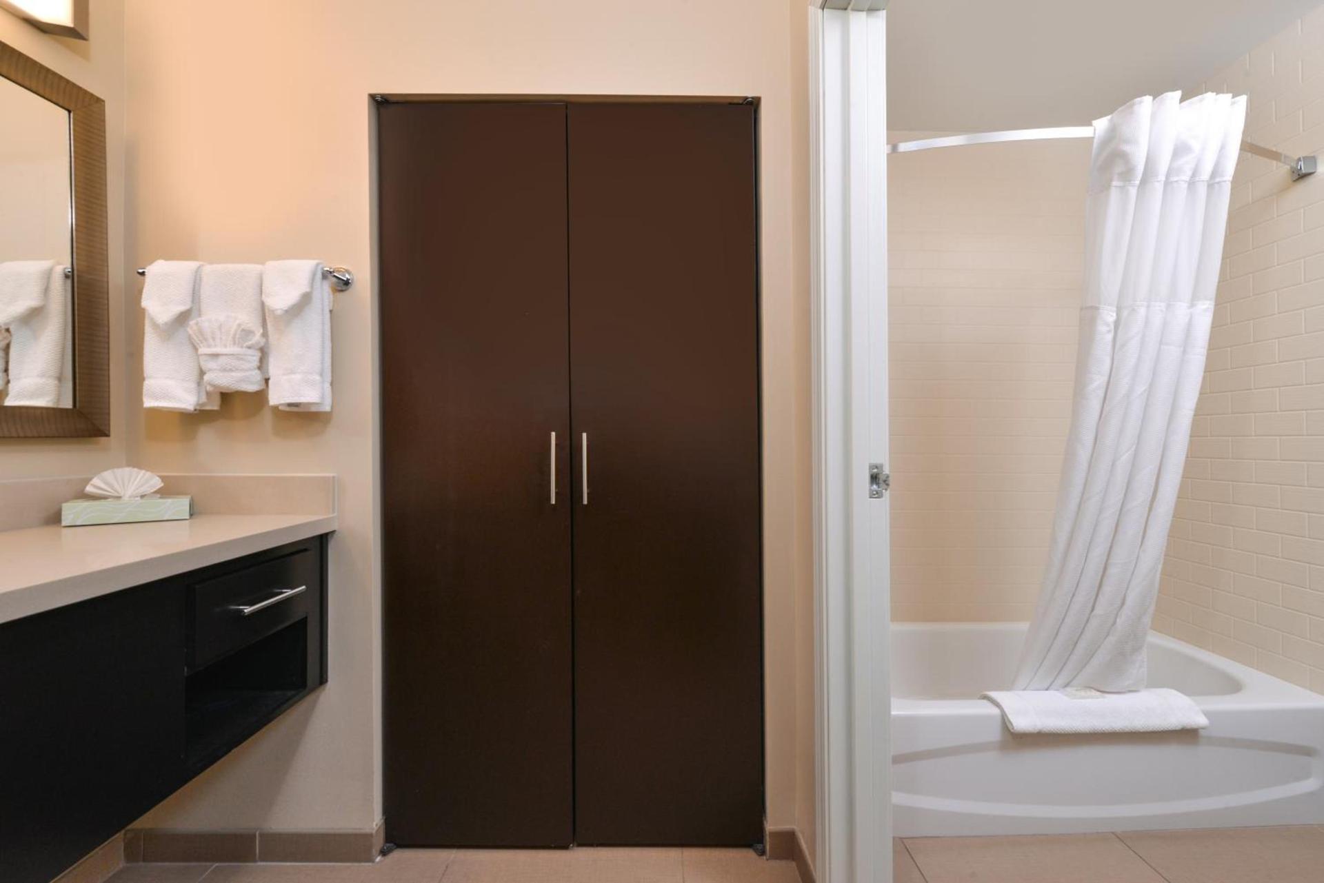 Staybridge Suites Merrillville by IHG photo 3