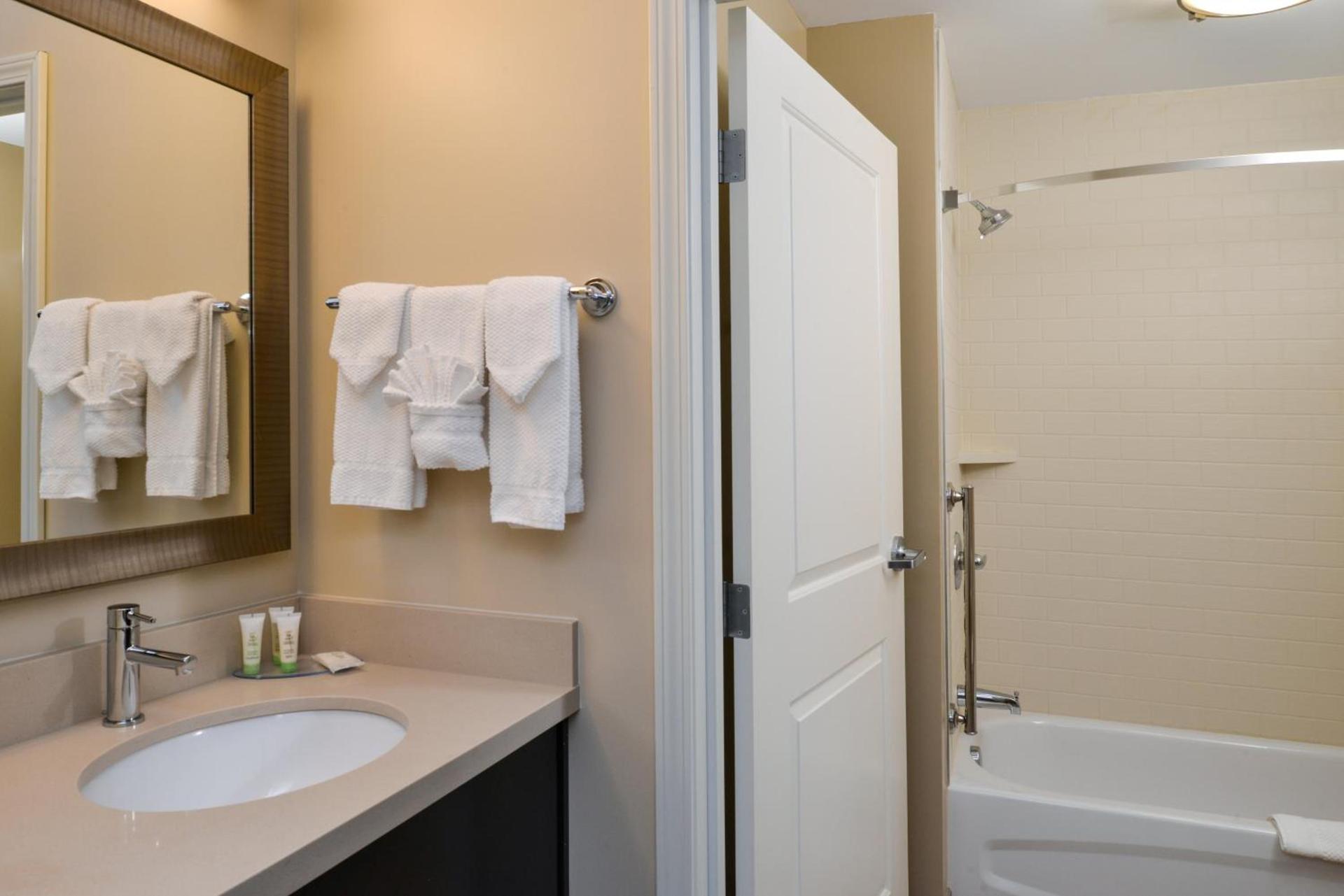 Staybridge Suites Merrillville by IHG photo 5