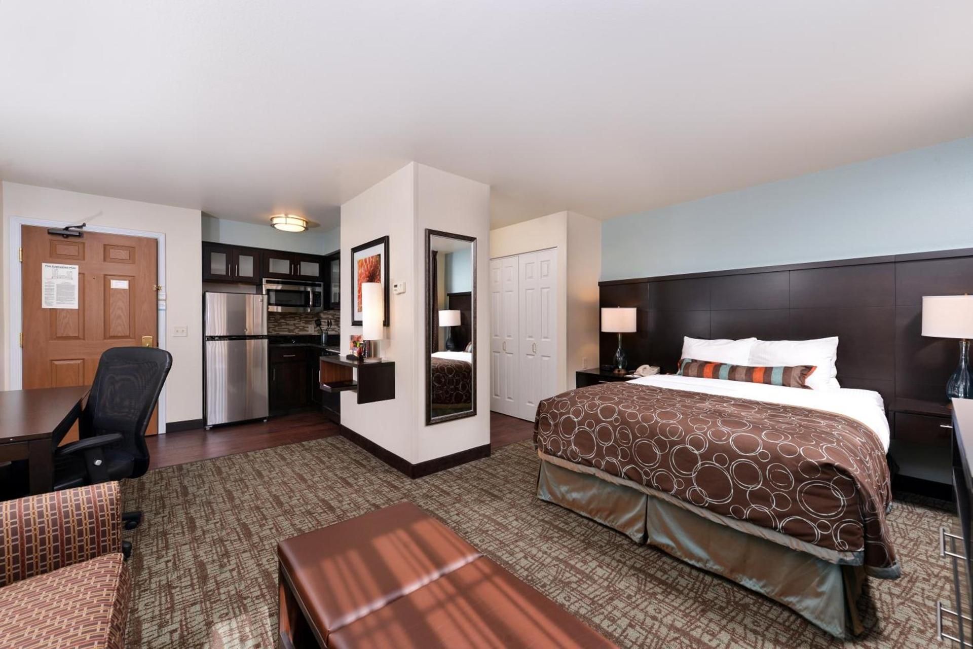 Staybridge Suites Sioux Falls at Empire Mall by IHG photo 45