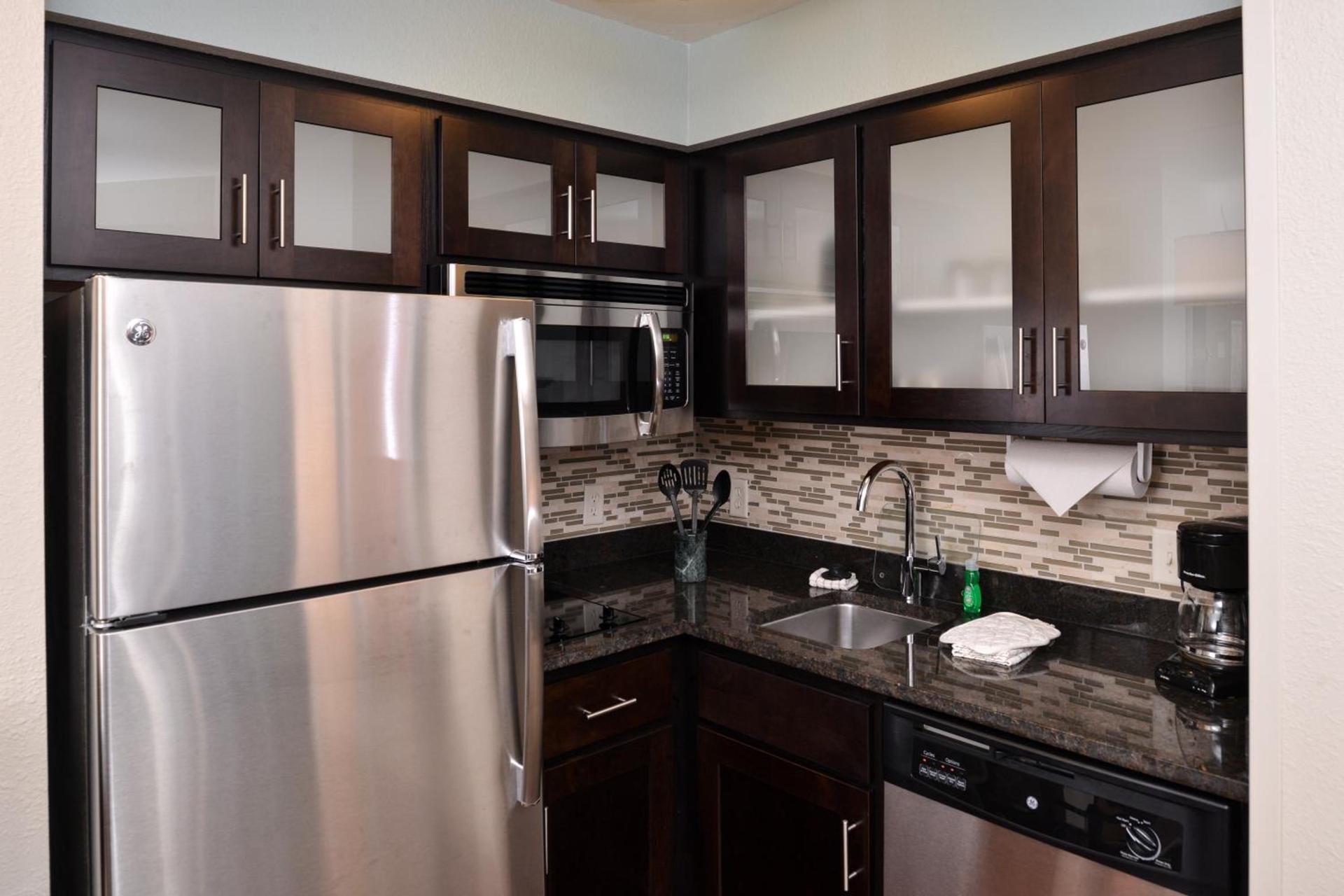 Staybridge Suites Sioux Falls at Empire Mall by IHG photo 18