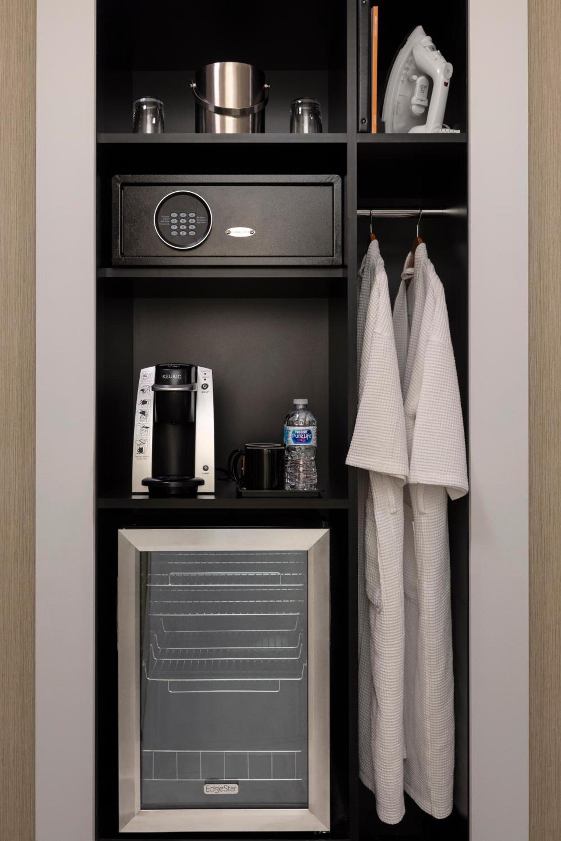 Executive Hotel Pacific photo 8