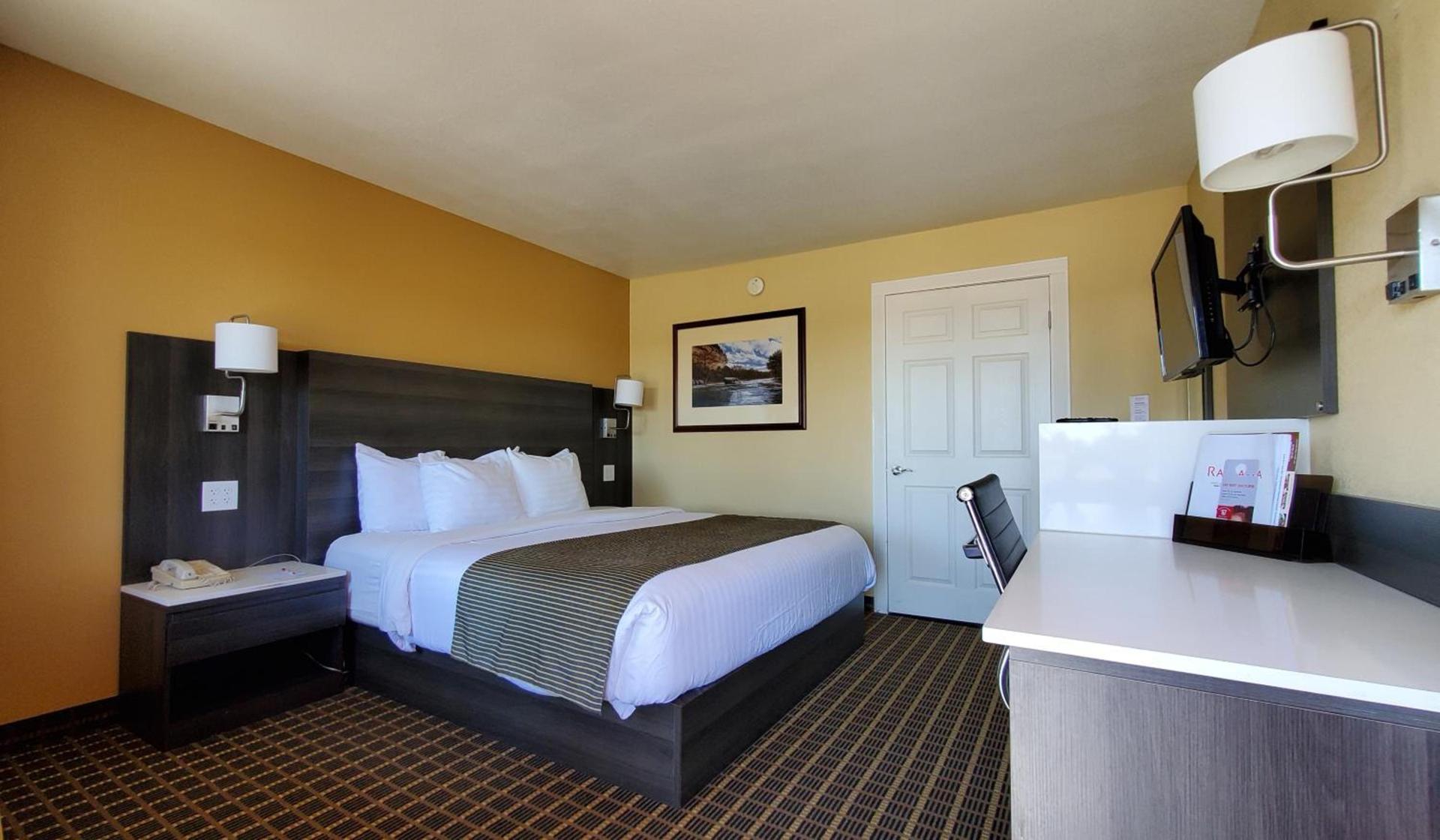 Ramada by Wyndham Flagstaff East photo 28