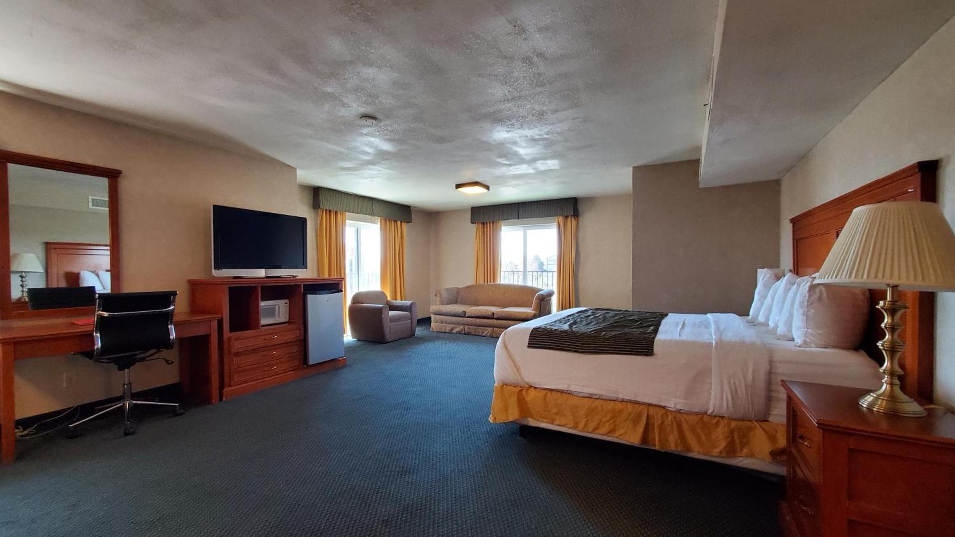 Ramada by Wyndham Flagstaff East photo 30