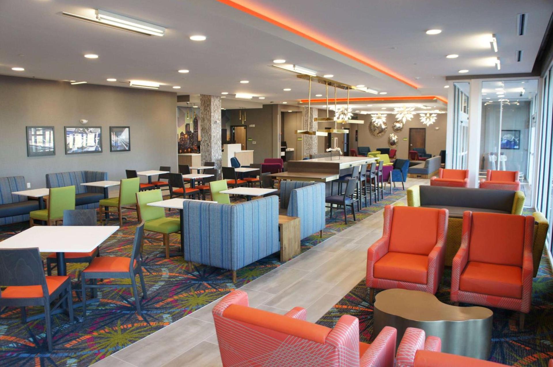 La Quinta Inn & Suites by Wyndham Braselton photo 81