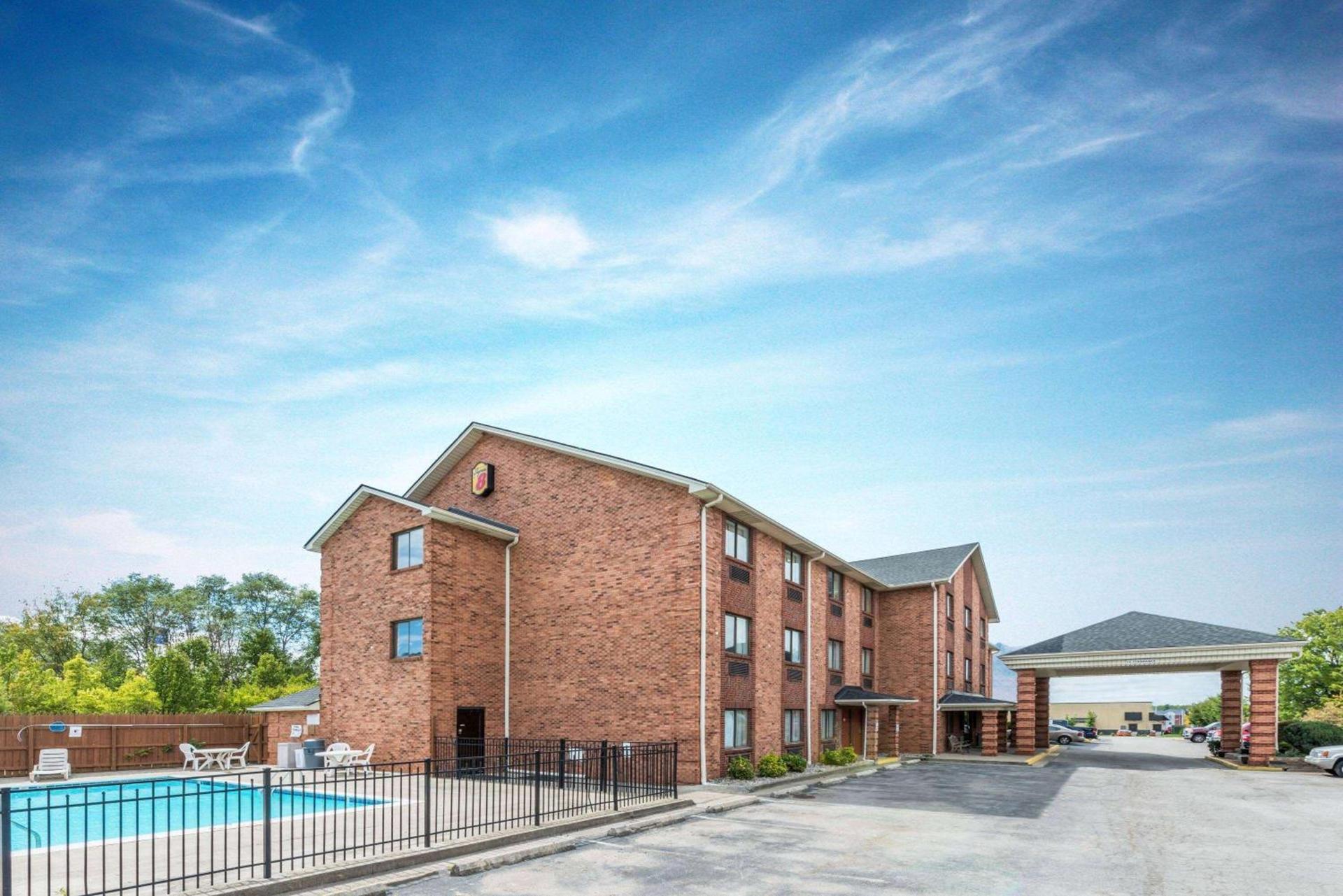 Super 8 by Wyndham Georgetown — hotel in Georgetown