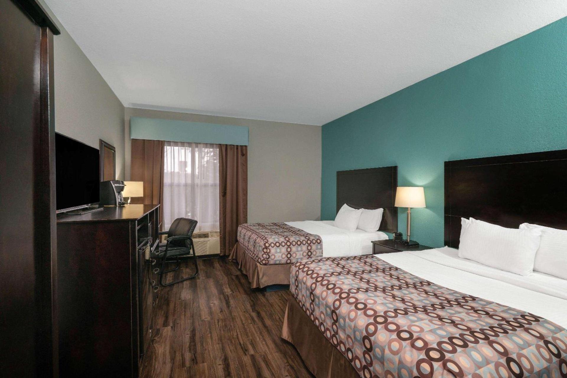La Quinta by Wyndham Knoxville East photo 26