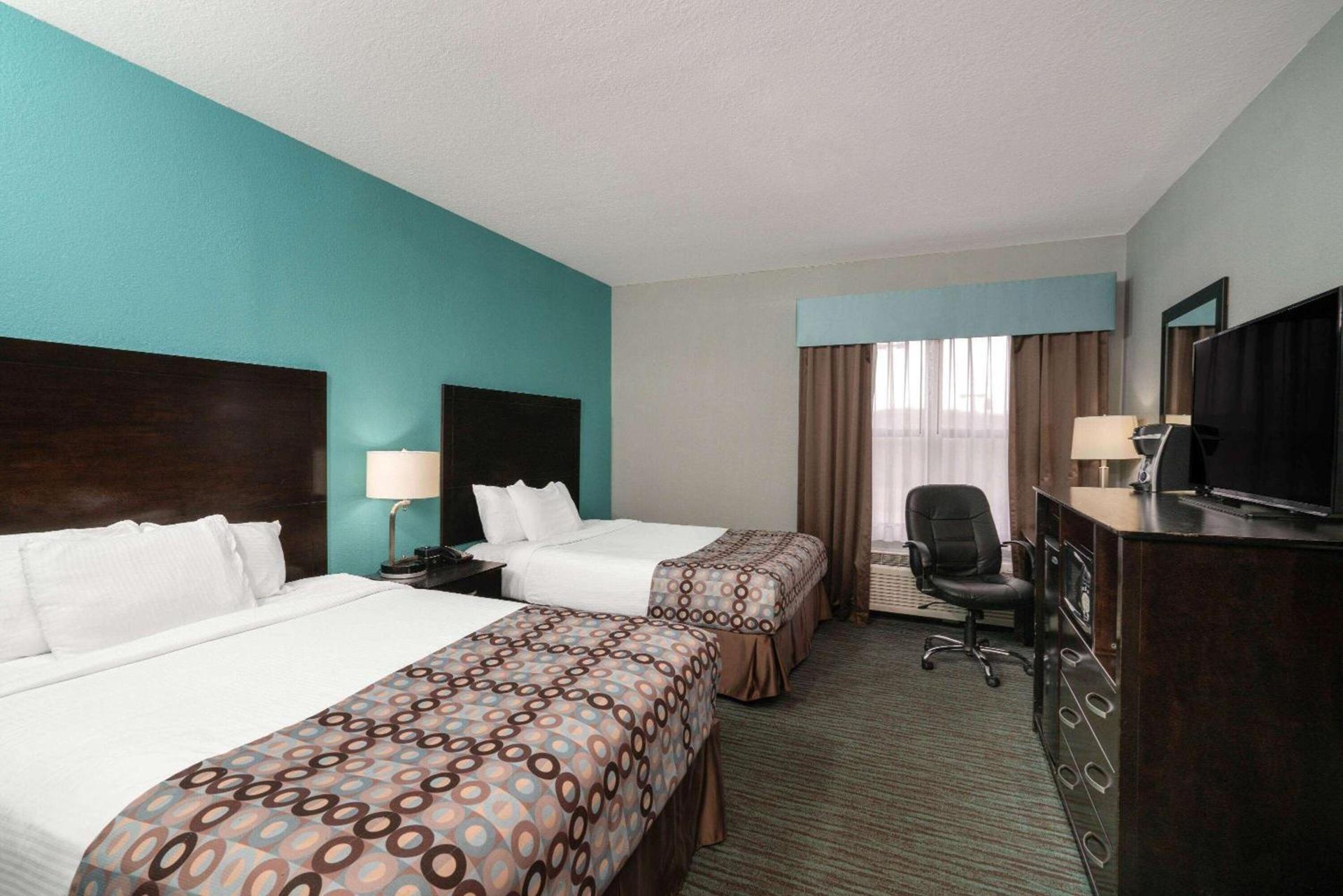 La Quinta by Wyndham Knoxville East photo 25