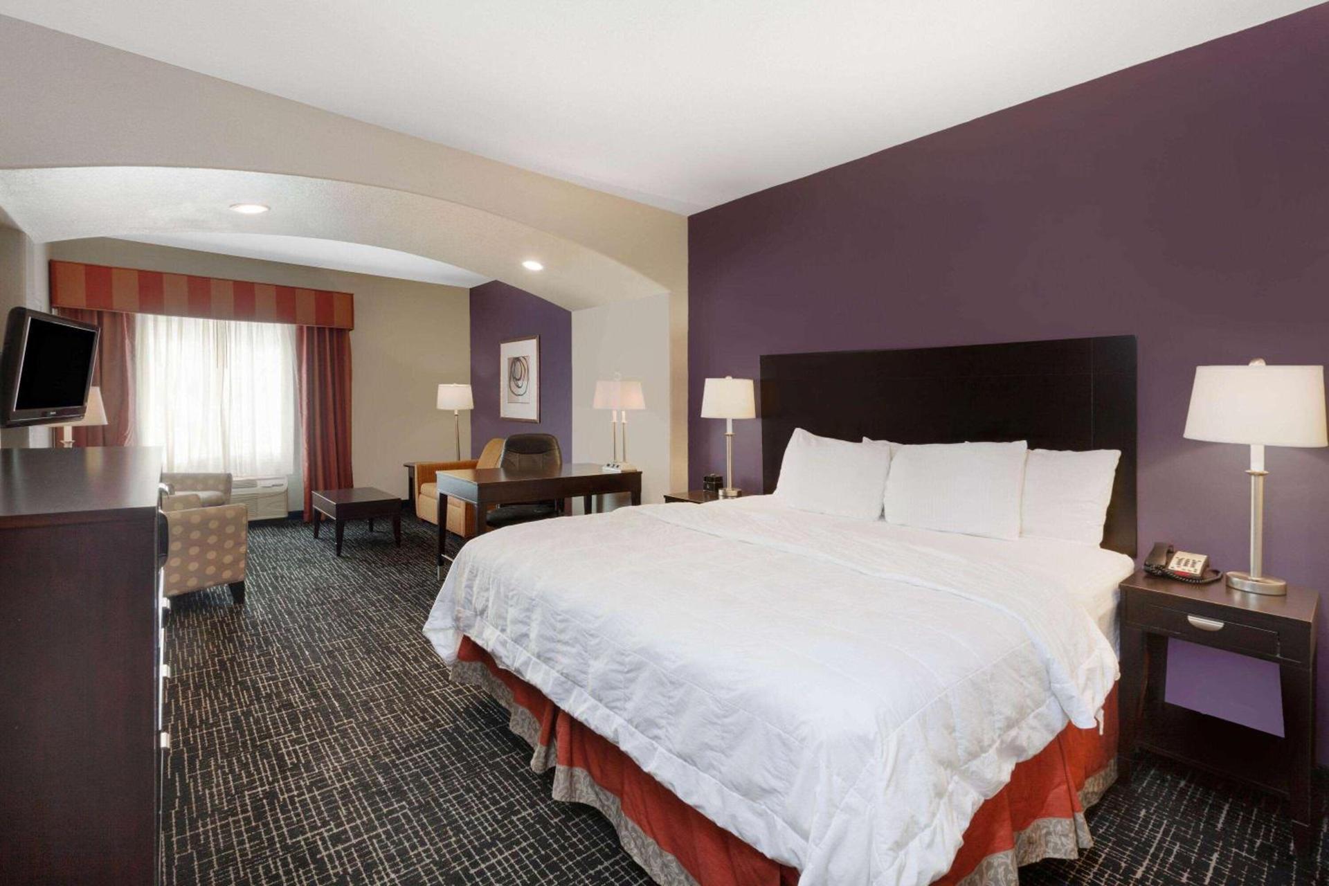 La Quinta by Wyndham Lumberton photo 11