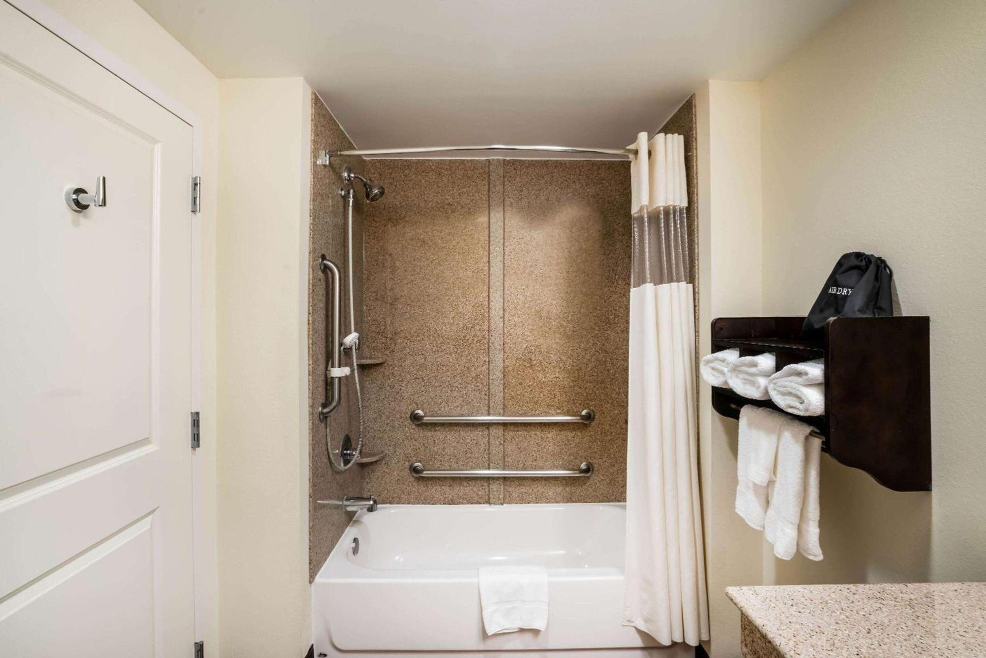 La Quinta by Wyndham Memphis Wolfchase photo 20