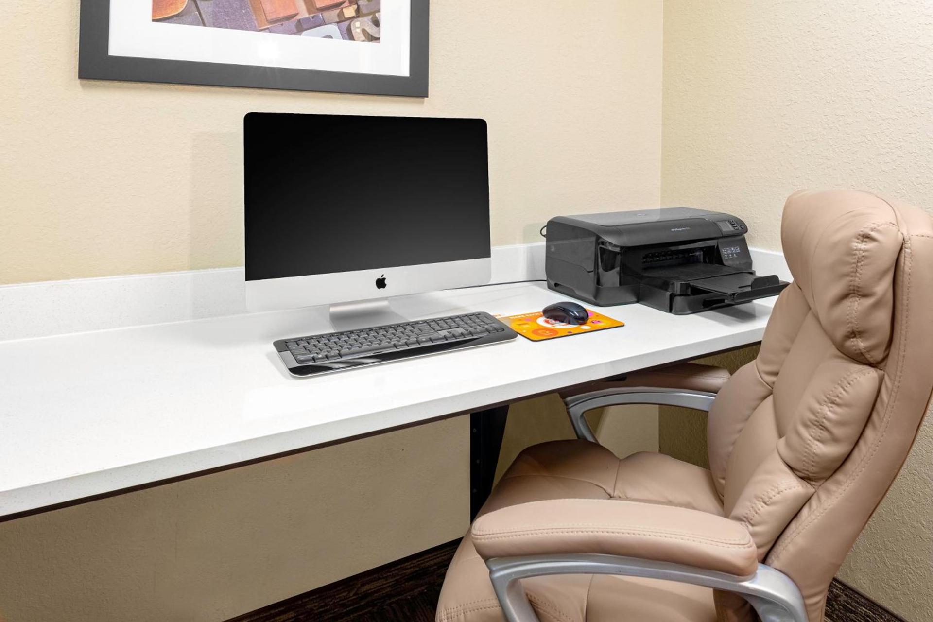 Candlewood Suites Warner Robins by IHG photo 2