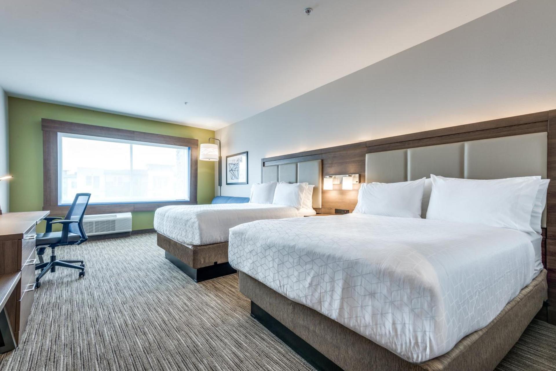 Holiday Inn Express & Suites - Denton South by IHG photo 55
