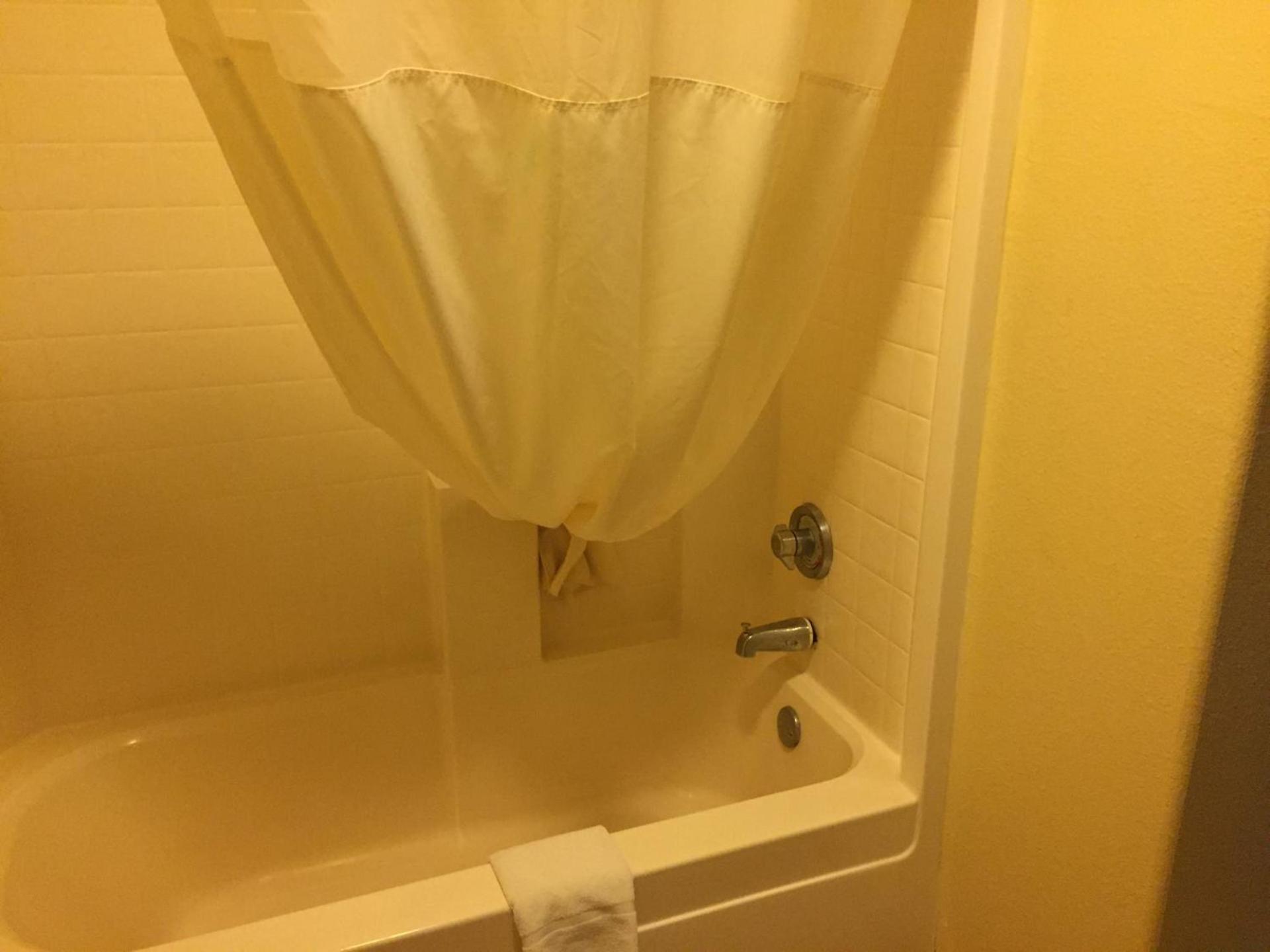 Days Inn by Wyndham Los Lunas photo 28