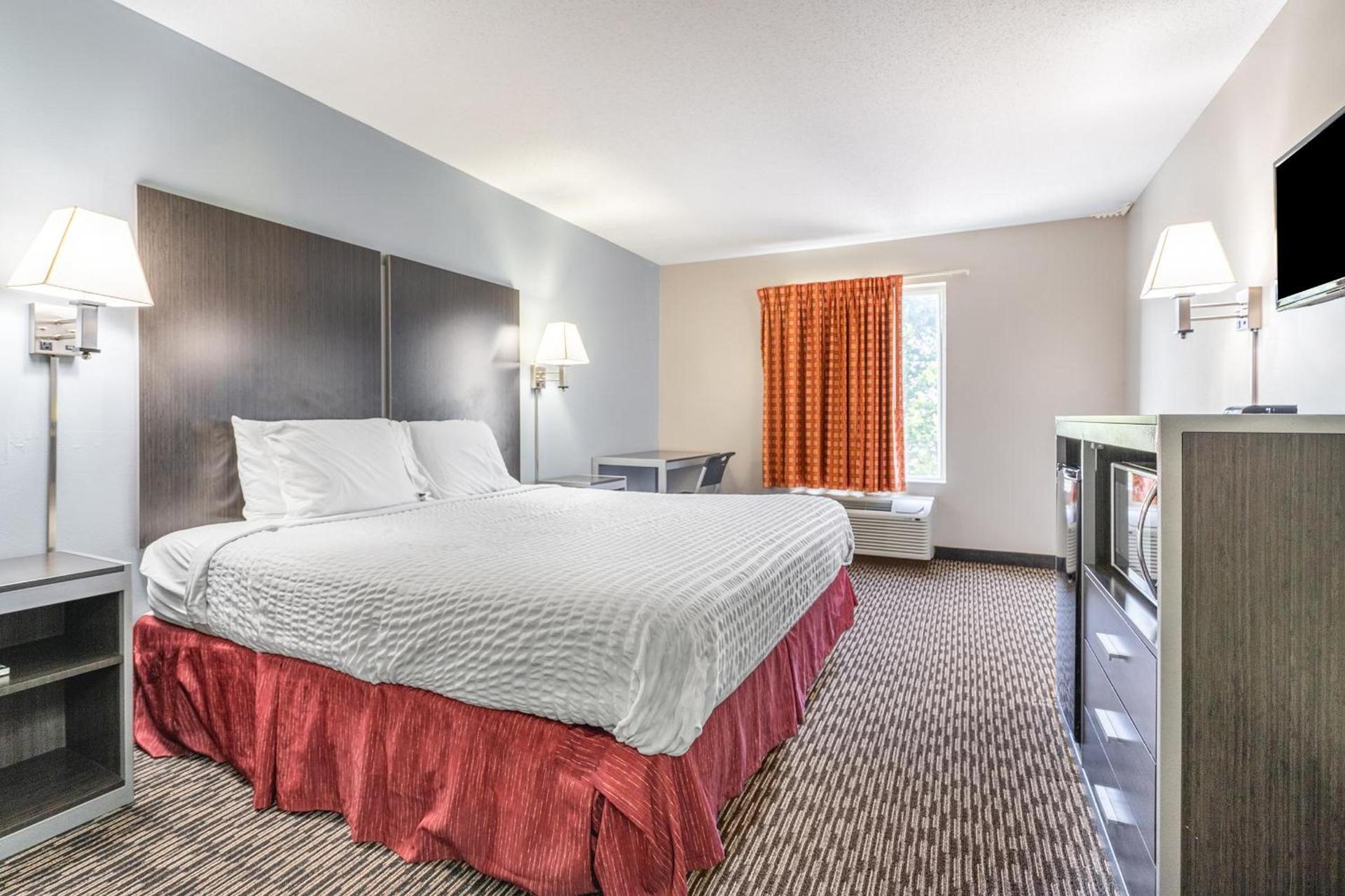 Suburban Studios Chattanooga Northeast - Ooltewah photo 51