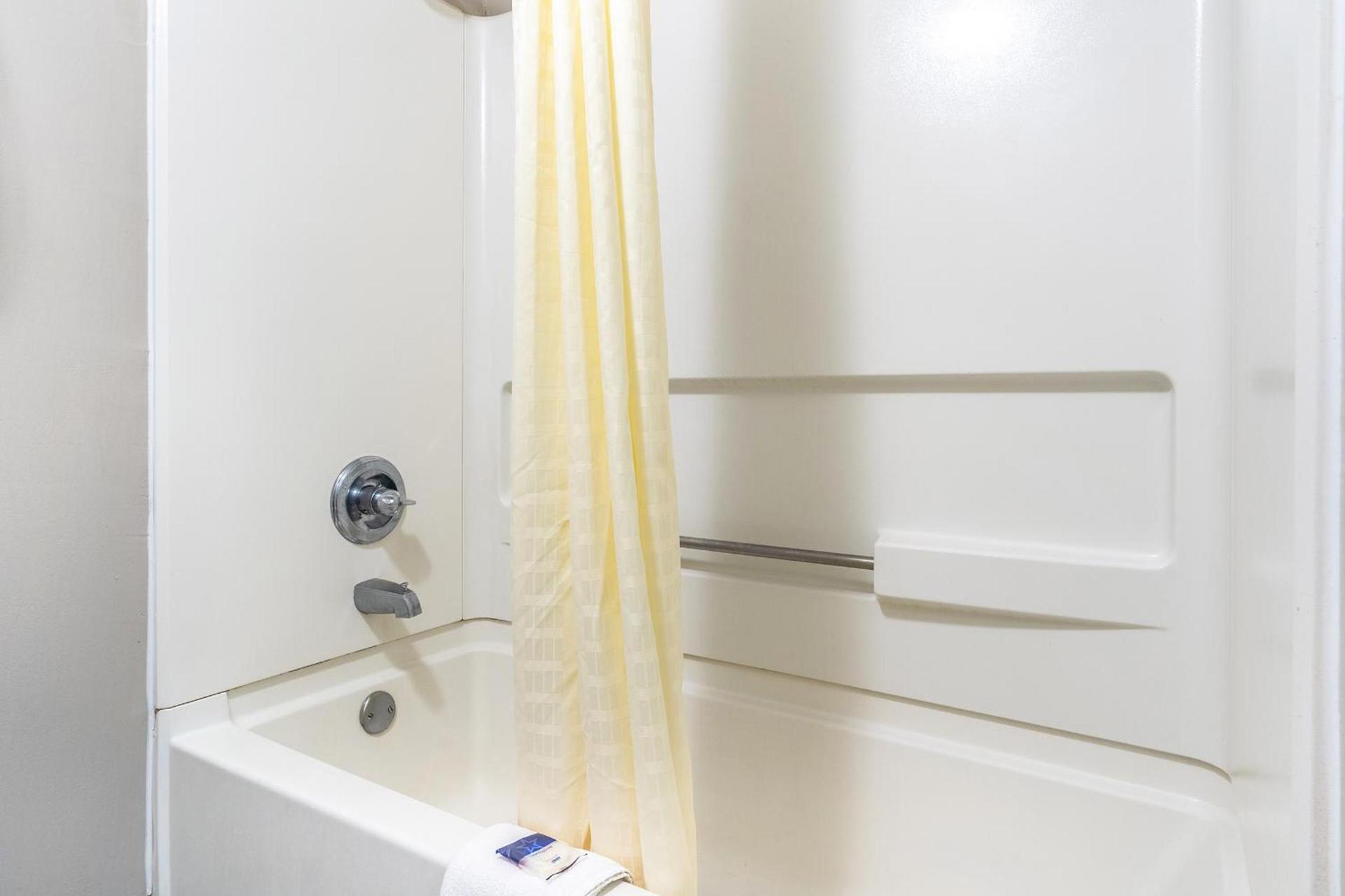 Suburban Studios Chattanooga Northeast - Ooltewah photo 49