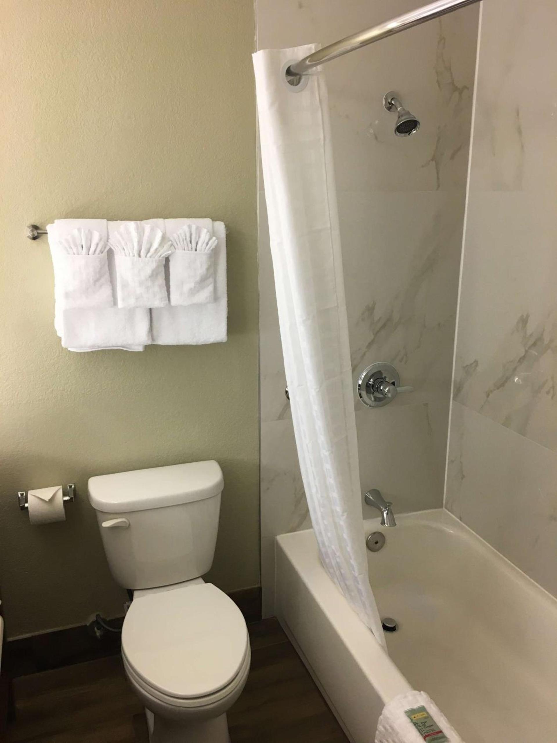 Best Western Carlsbad by the Sea photo 17