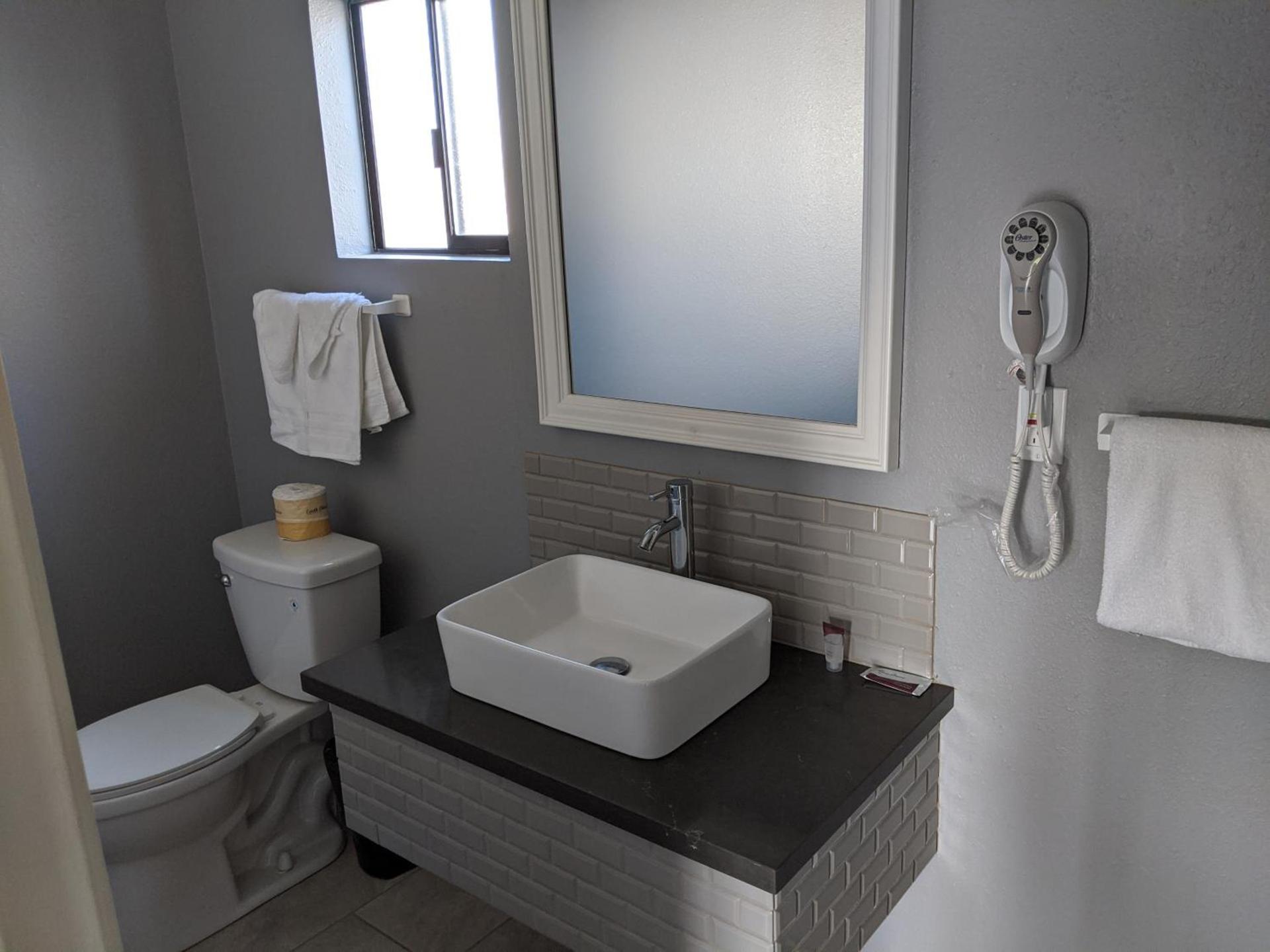 Budget Inn of Lodi photo 25