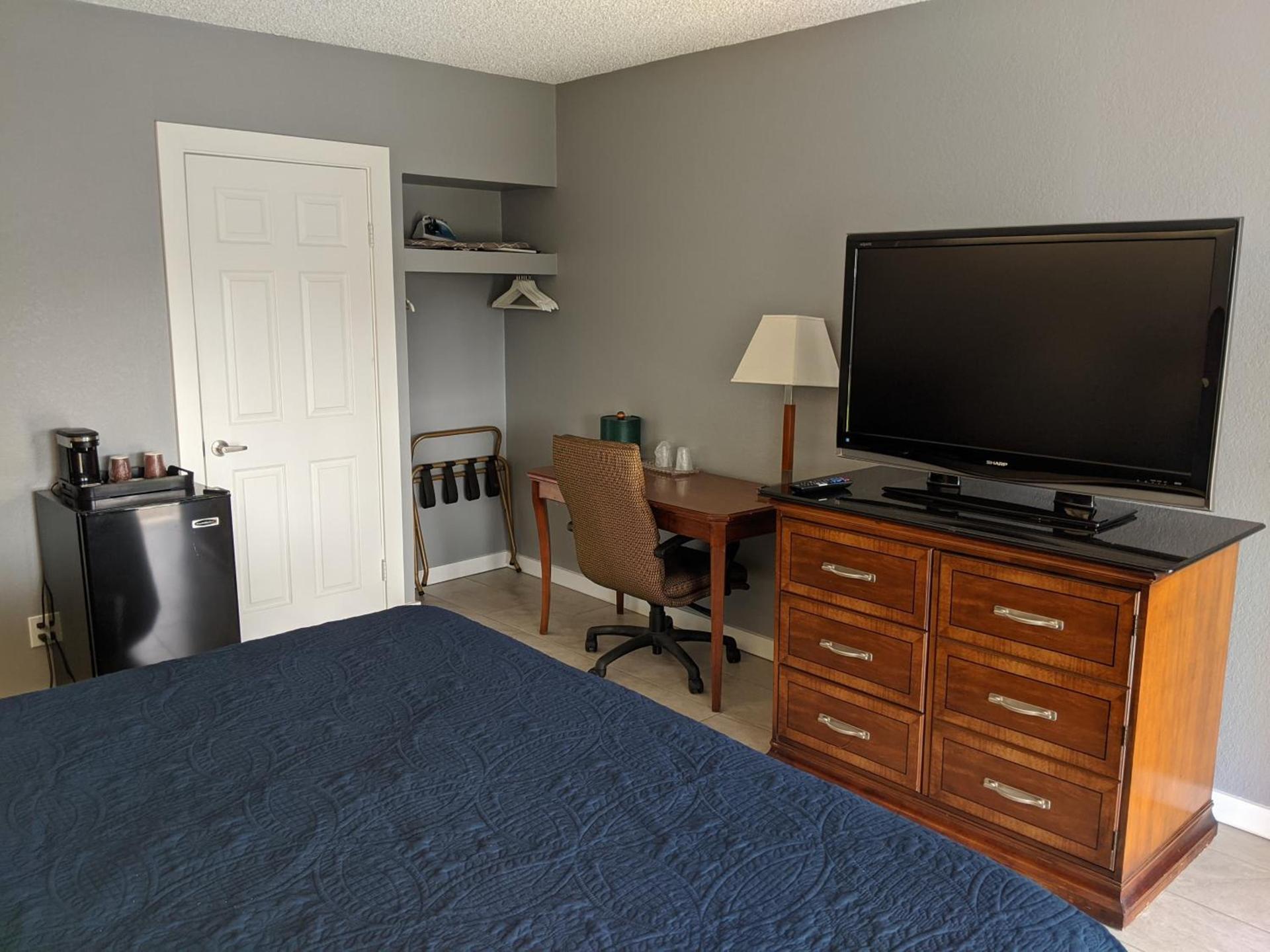 Budget Inn of Lodi photo 17