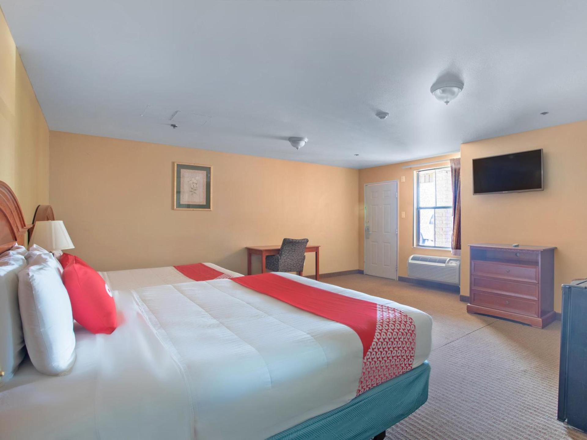 Rodeway Inn photo 35