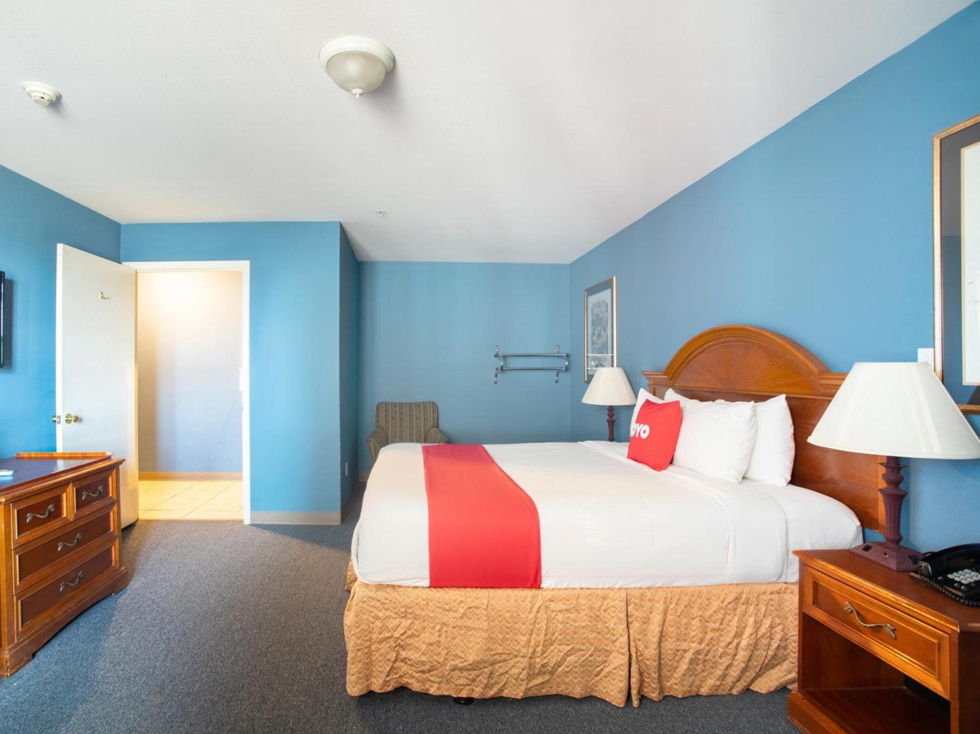 Rodeway Inn photo 34