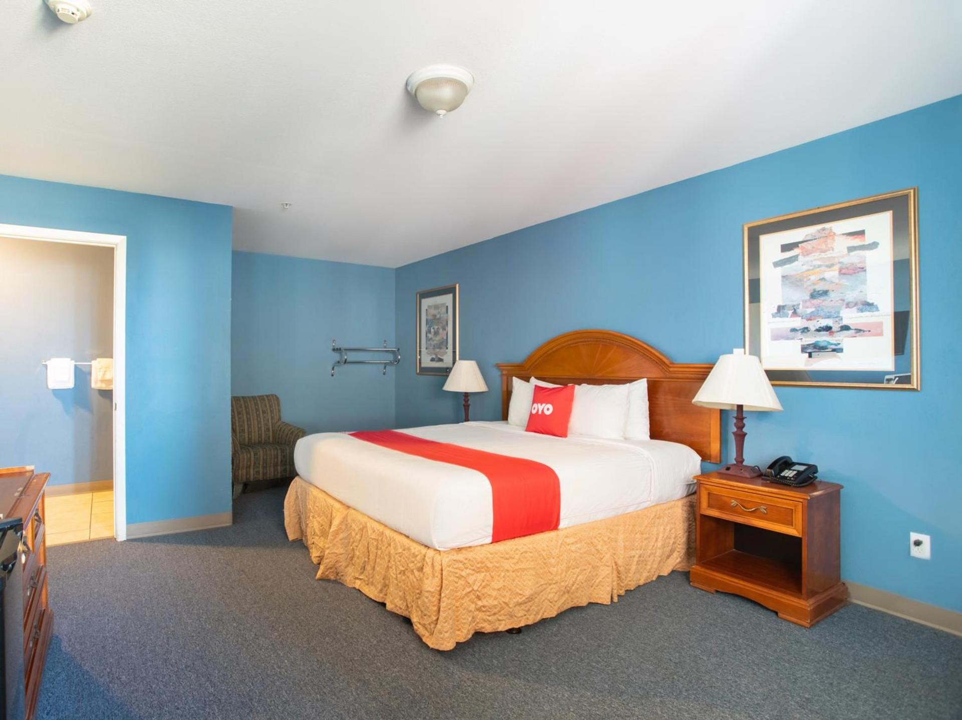Rodeway Inn photo 2