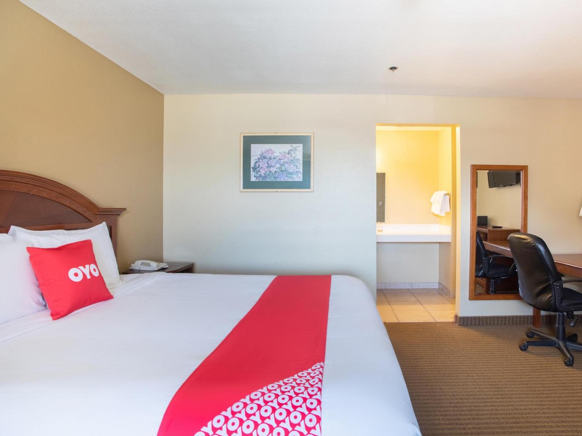 Rodeway Inn photo 31