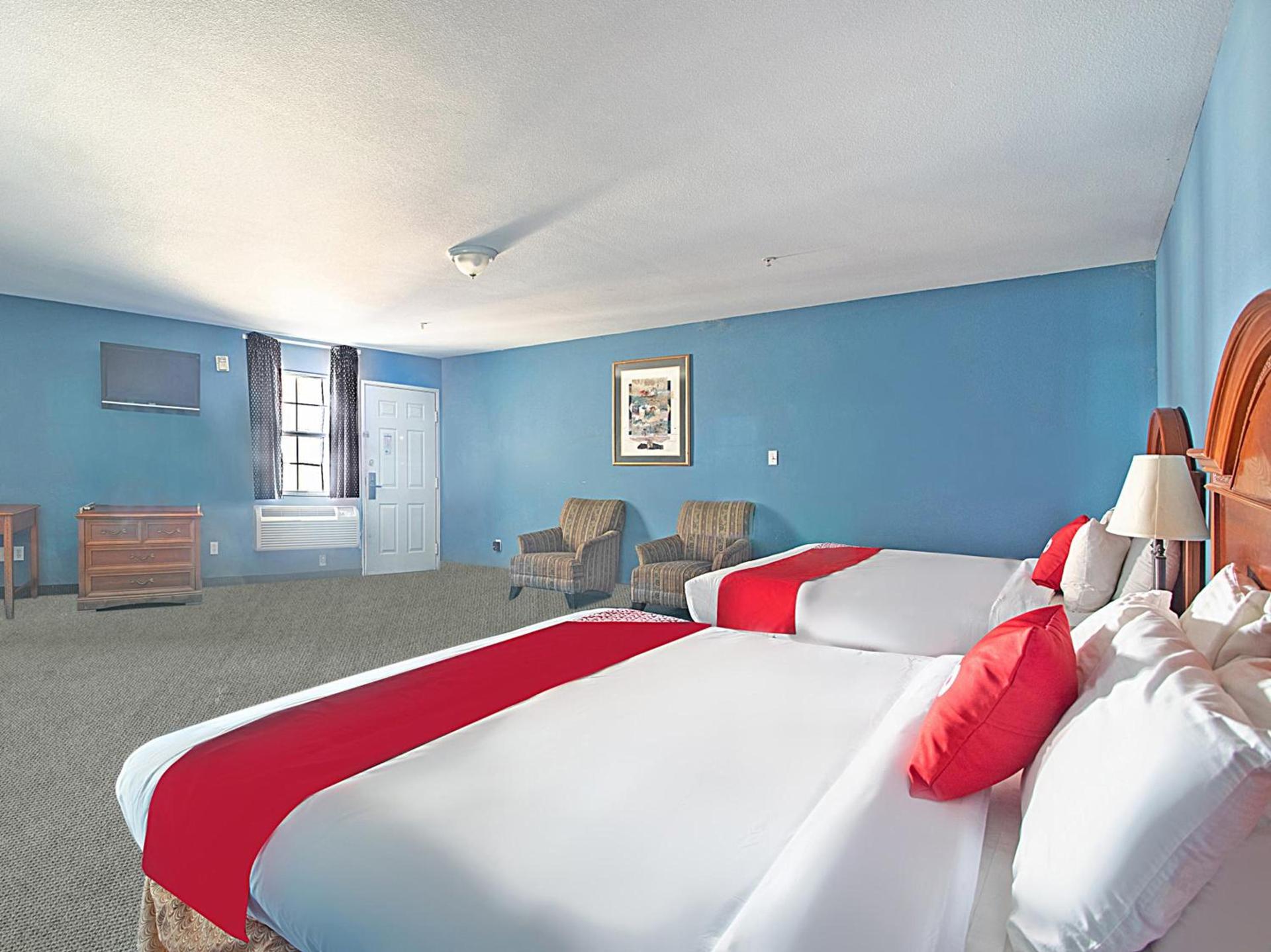 Rodeway Inn photo 14
