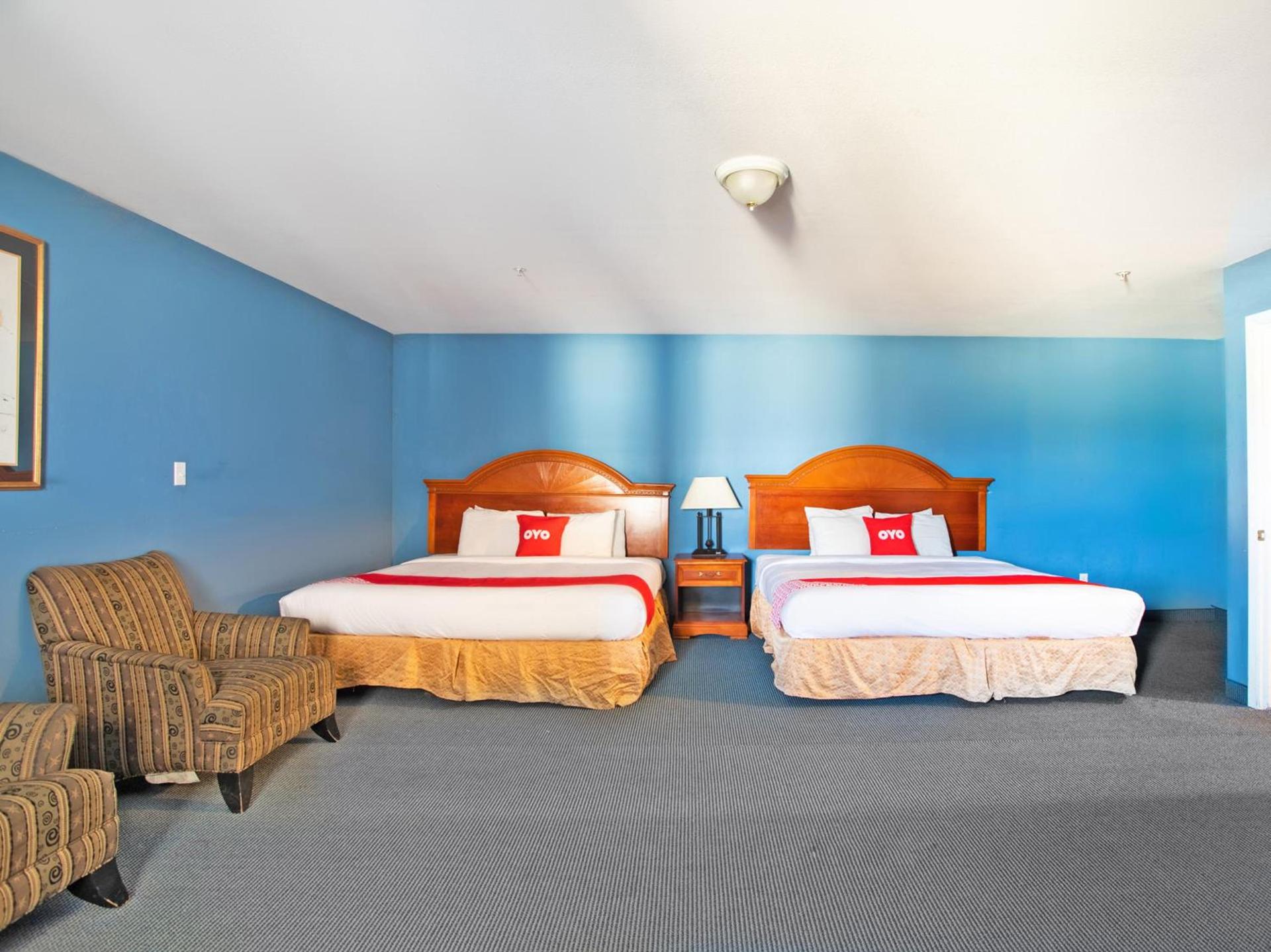 Rodeway Inn photo 12