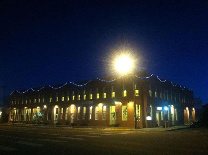 Windsor Hotel & Restaurant photo 1
